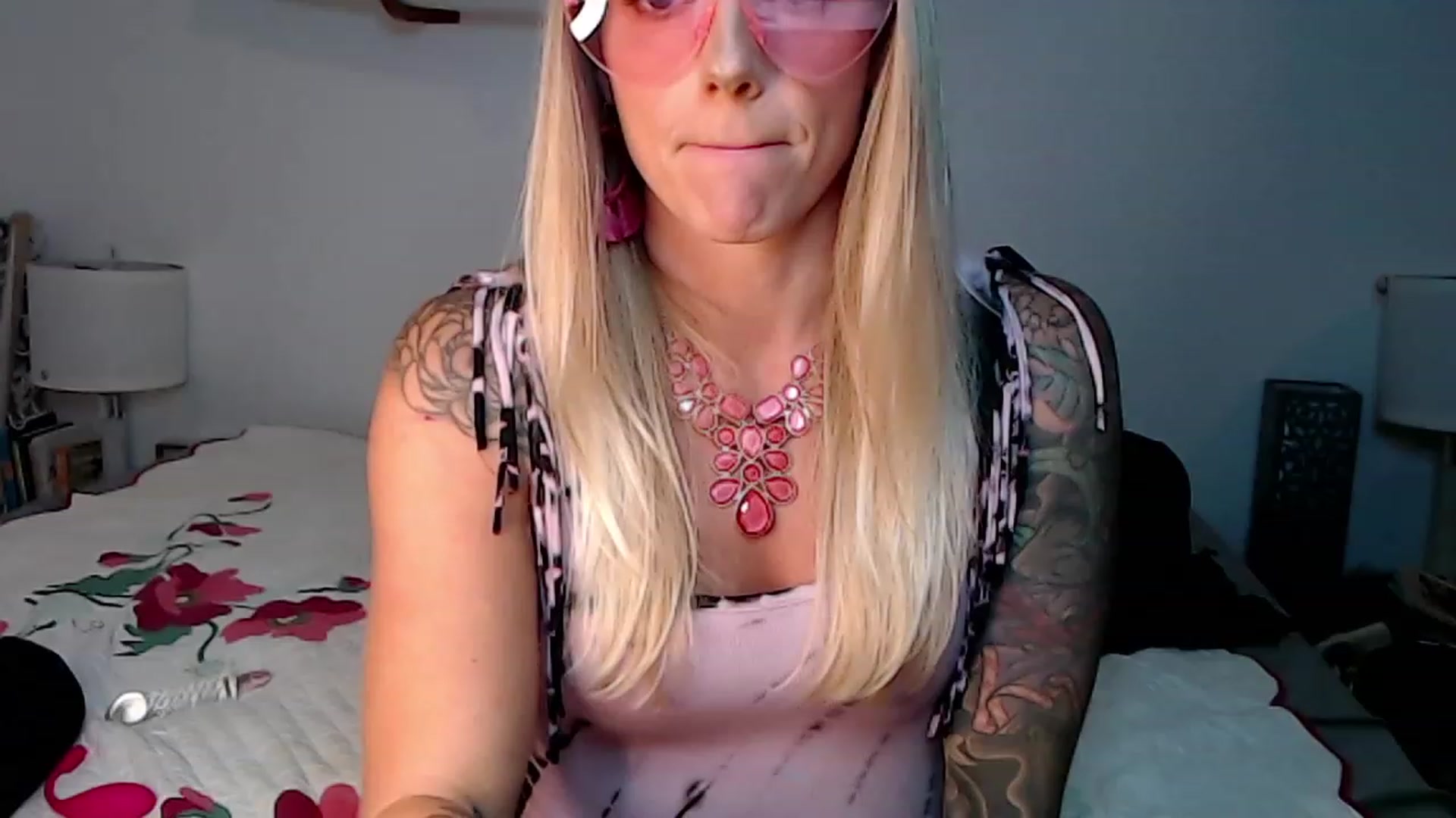 Gallery image thumbnail from Abbie_Hoffman's myfreecams stream on, 02/15/2023, 05:48 image 18 of 20