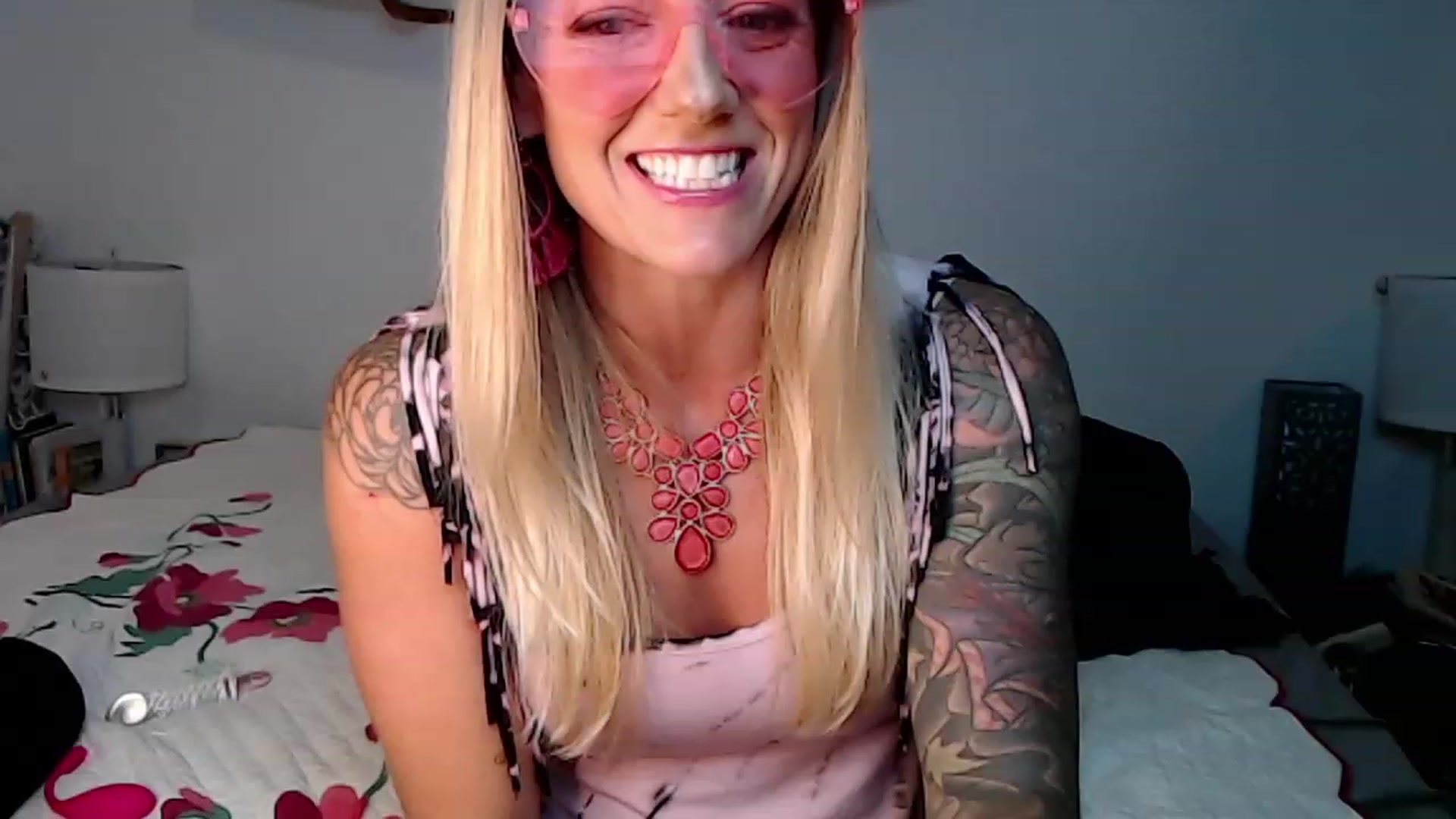 Gallery image thumbnail from Abbie_Hoffman's myfreecams stream on, 02/15/2023, 05:48 image 16 of 20