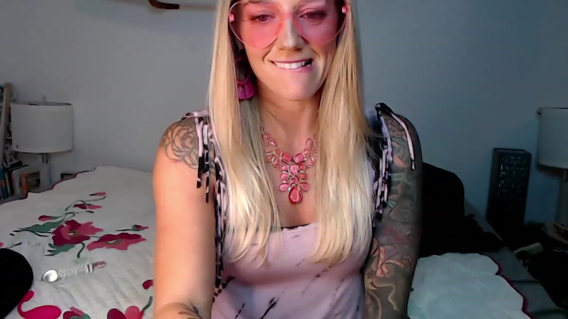 Gallery image thumbnail from Abbie_Hoffman's myfreecams stream on, 02/15/2023, 05:48 image 13 of 20