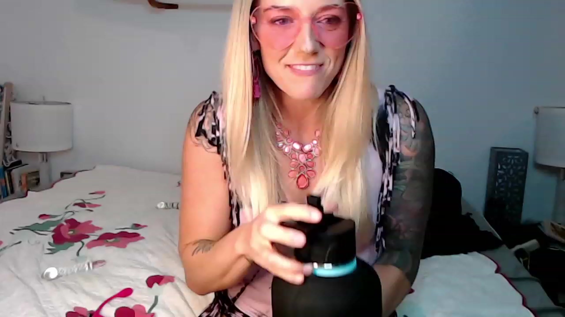 Gallery image thumbnail from Abbie_Hoffman's myfreecams stream on, 02/15/2023, 05:48 image 5 of 20