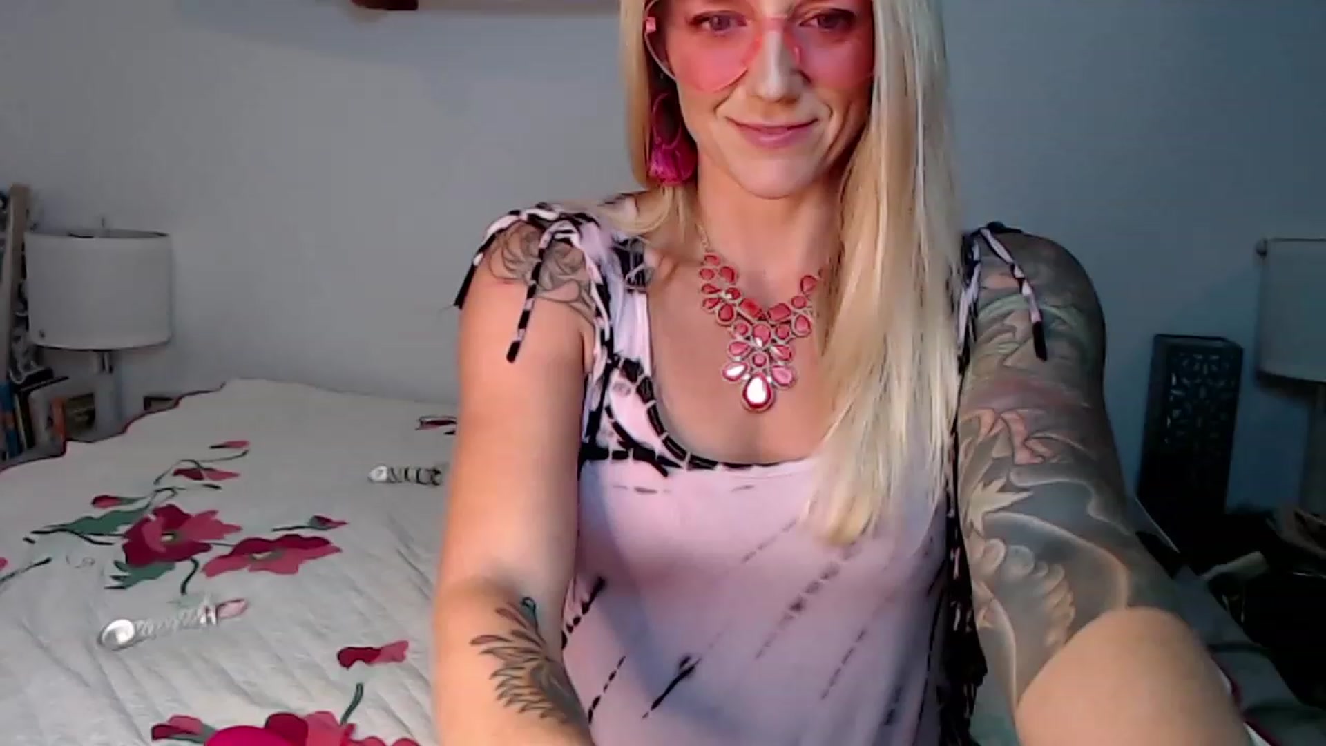 Gallery image thumbnail from Abbie_Hoffman's myfreecams stream on, 02/15/2023, 05:48 image 2 of 20