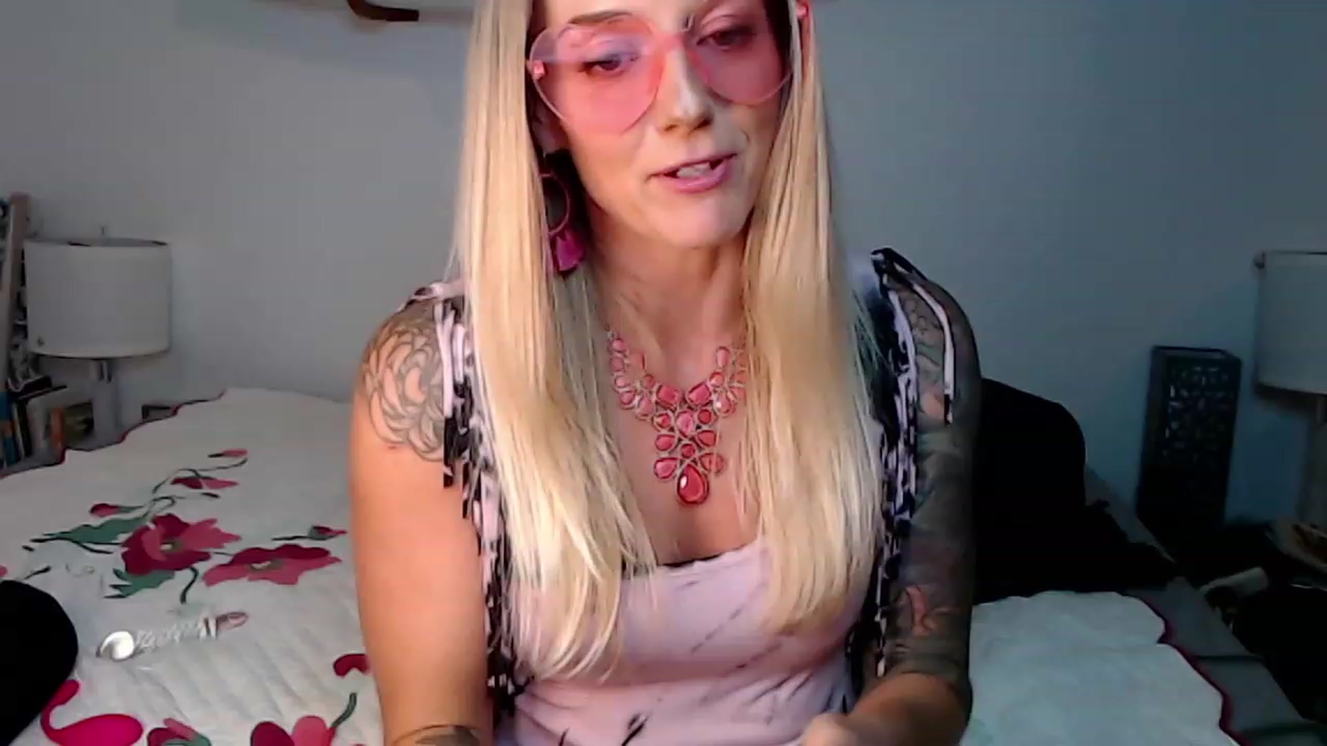 Gallery image thumbnail from Abbie_Hoffman's myfreecams stream on, 02/15/2023, 05:48 image 12 of 20