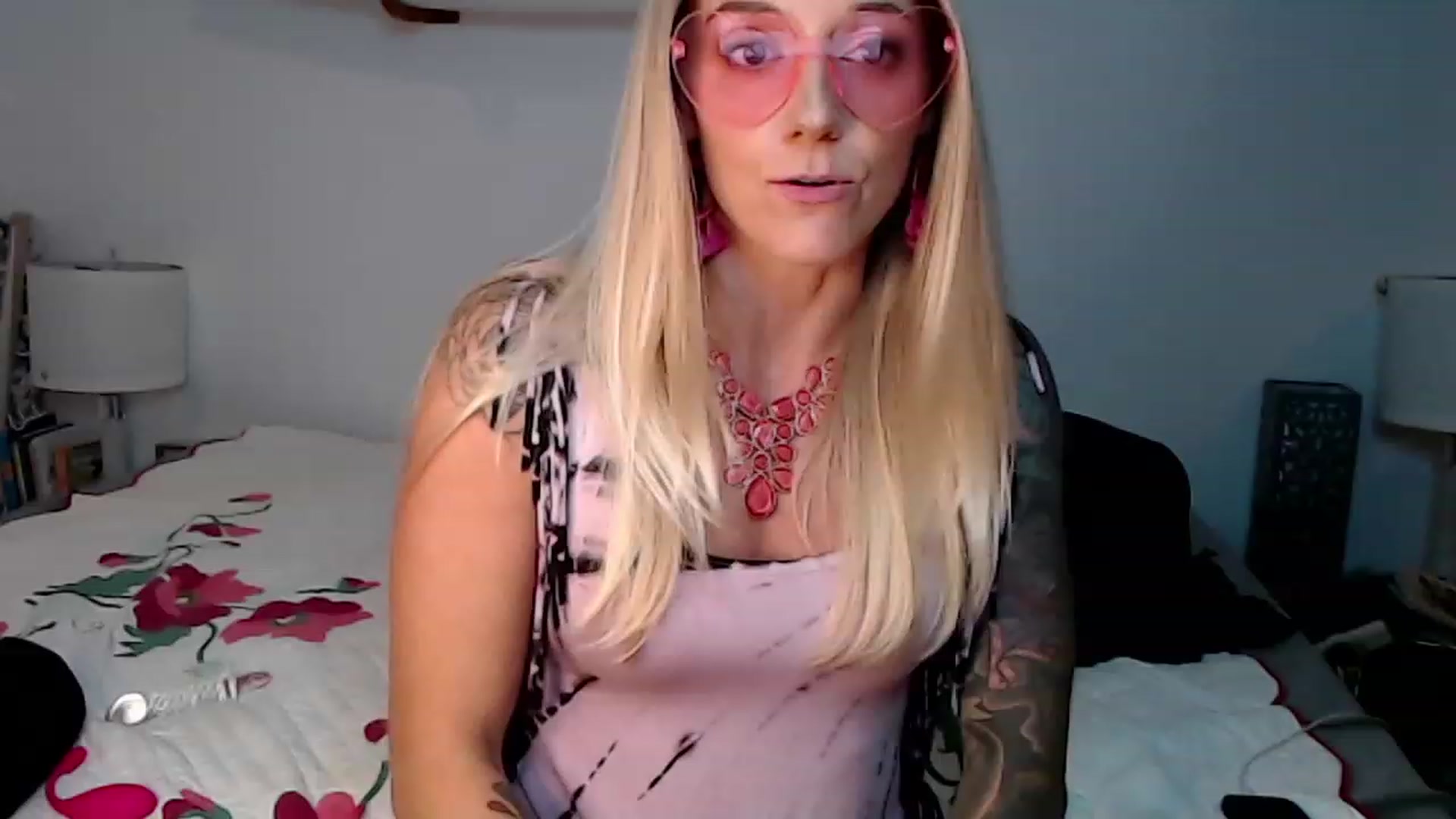 Gallery image thumbnail from Abbie_Hoffman's myfreecams stream on, 02/15/2023, 05:48 image 9 of 20
