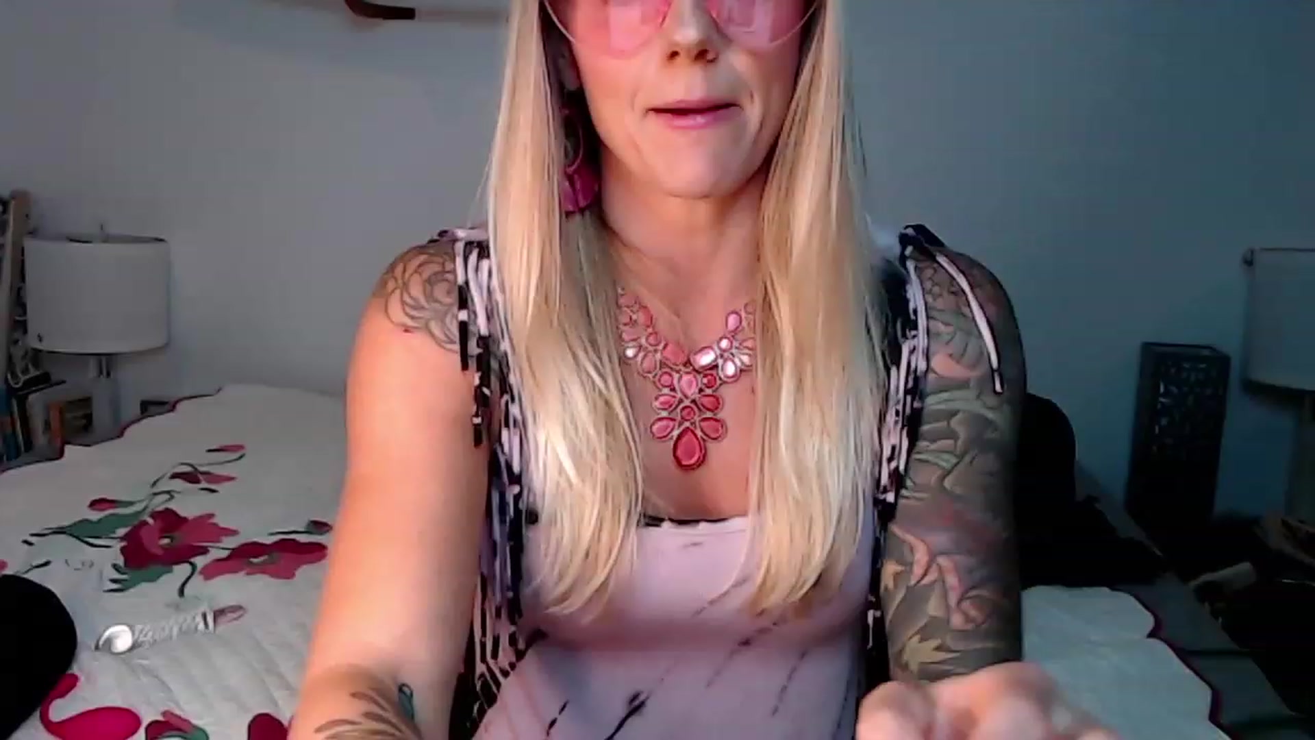Gallery image thumbnail from Abbie_Hoffman's myfreecams stream on, 02/15/2023, 05:48 image 17 of 20