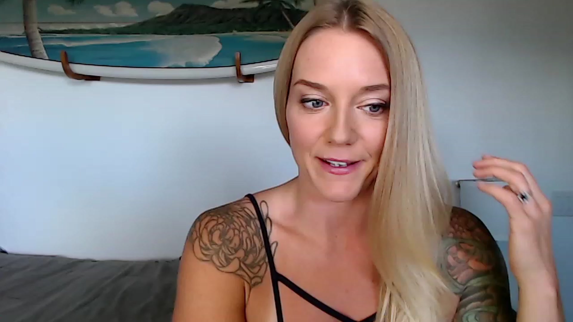 Gallery image thumbnail from Abbie_Hoffman's myfreecams stream on, 03/01/2023, 01:12 image 19 of 20