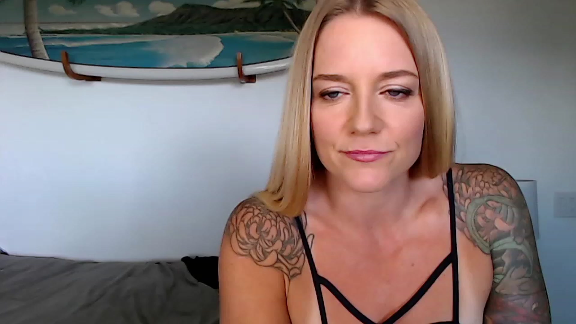 Gallery image thumbnail from Abbie_Hoffman's myfreecams stream on, 03/01/2023, 01:12 image 1 of 20