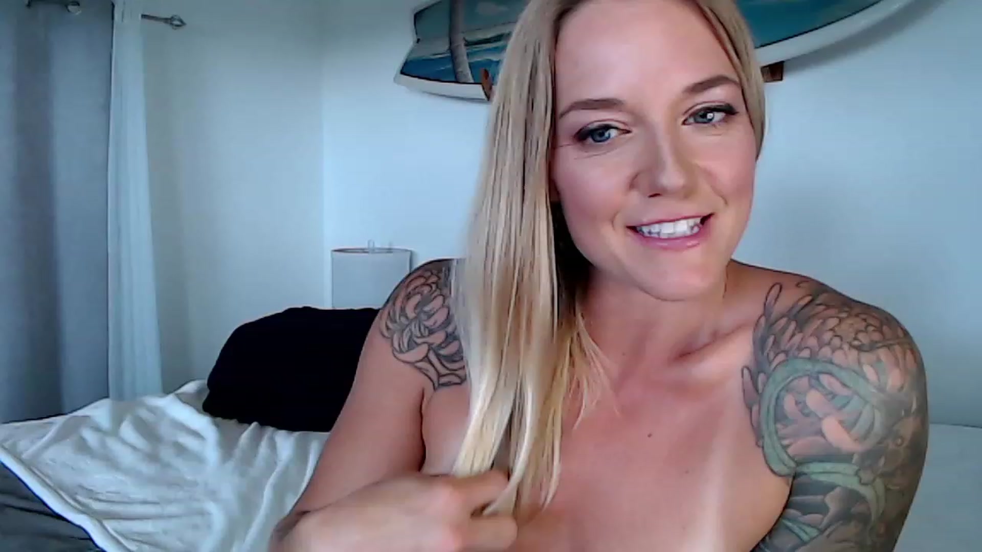Gallery image thumbnail from Abbie_Hoffman's myfreecams stream on, 03/21/2023, 02:15 image 12 of 20