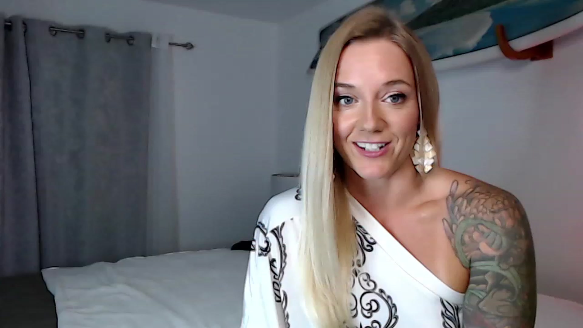 Gallery image thumbnail from Abbie_Hoffman's myfreecams stream on, 03/22/2023, 05:48 image 3 of 20