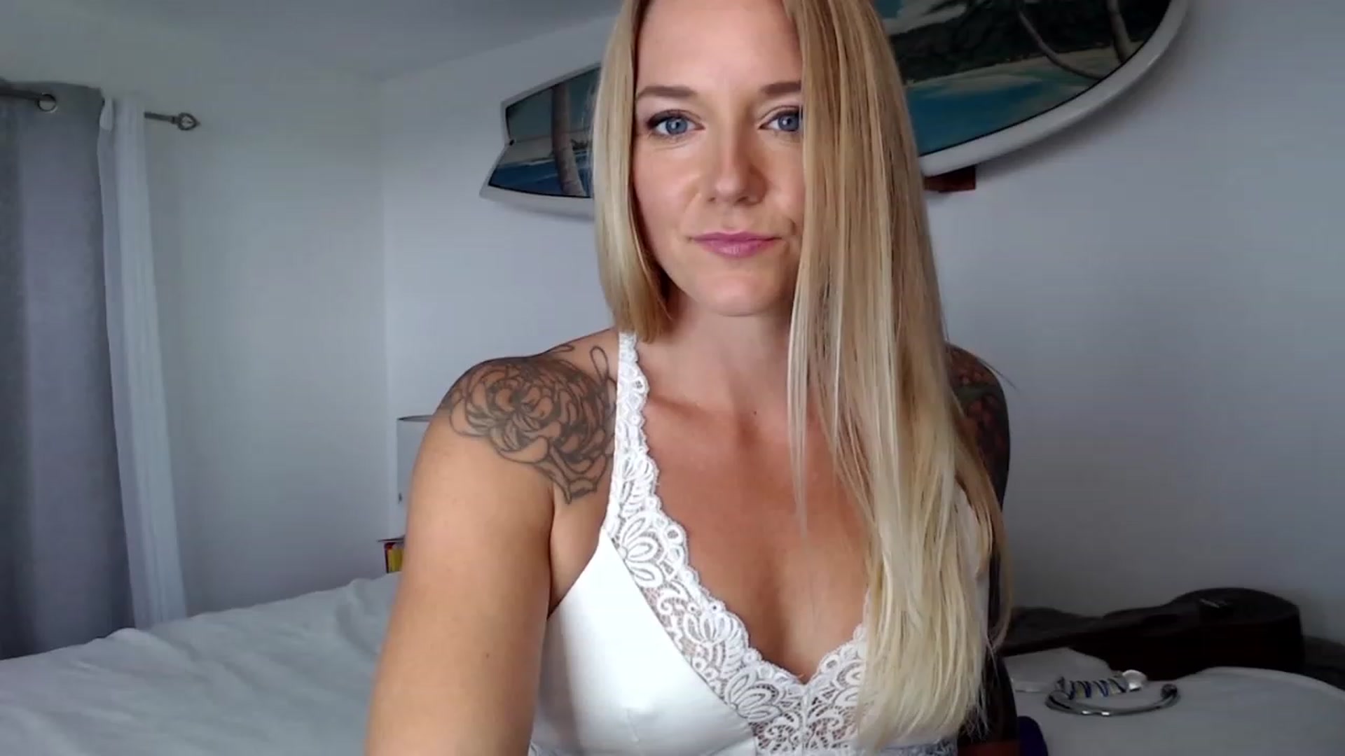 Gallery image thumbnail from Abbie_Hoffman's myfreecams stream on, 03/28/2023, 02:24 image 14 of 20