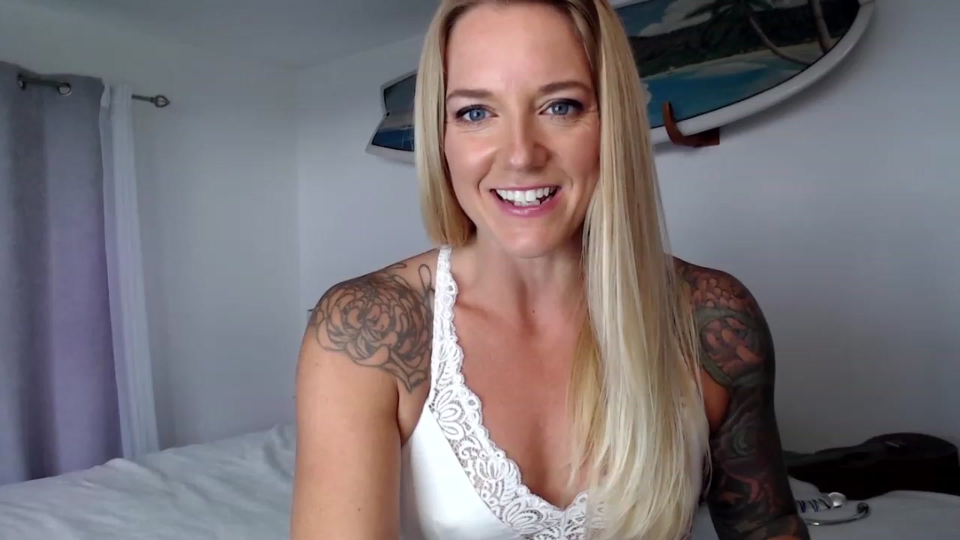 Gallery image thumbnail from Abbie_Hoffman's myfreecams stream on, 03/28/2023, 02:24 image 19 of 20