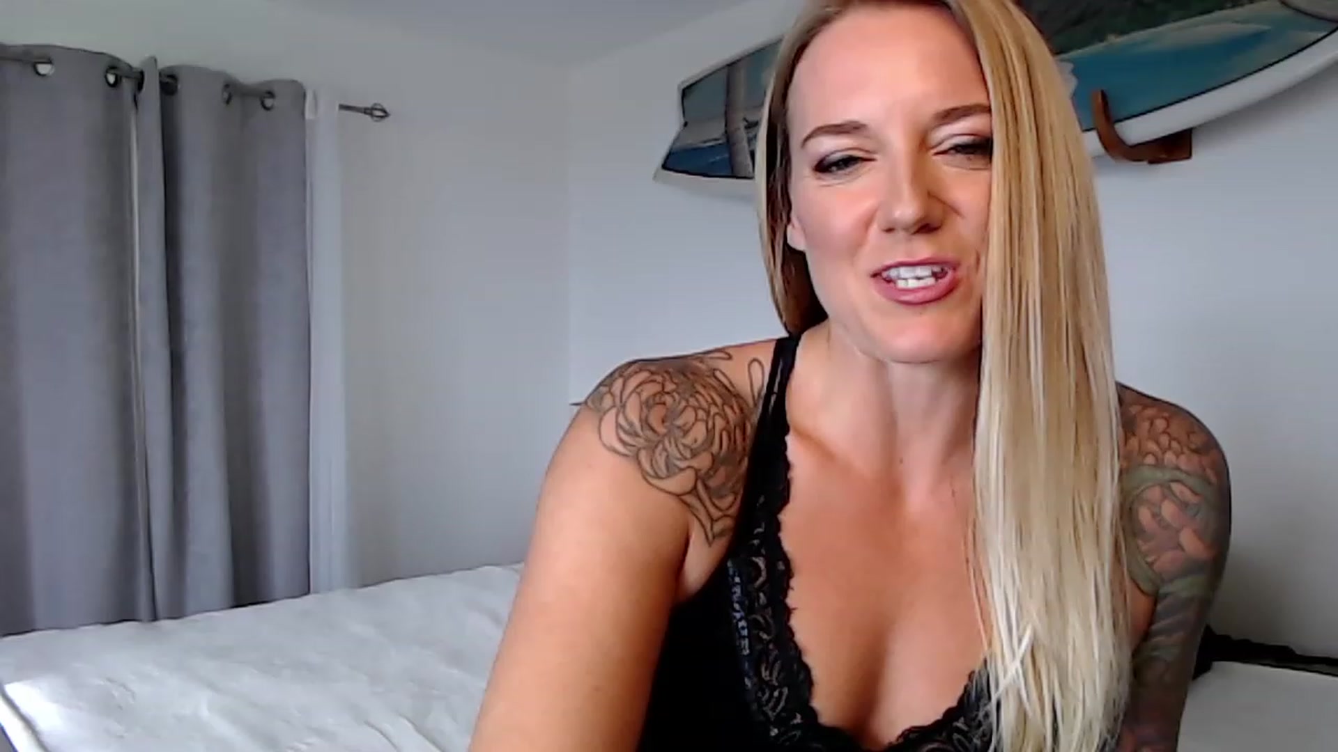 Gallery image thumbnail from Abbie_Hoffman's myfreecams stream on, 03/30/2023, 04:21 image 13 of 20