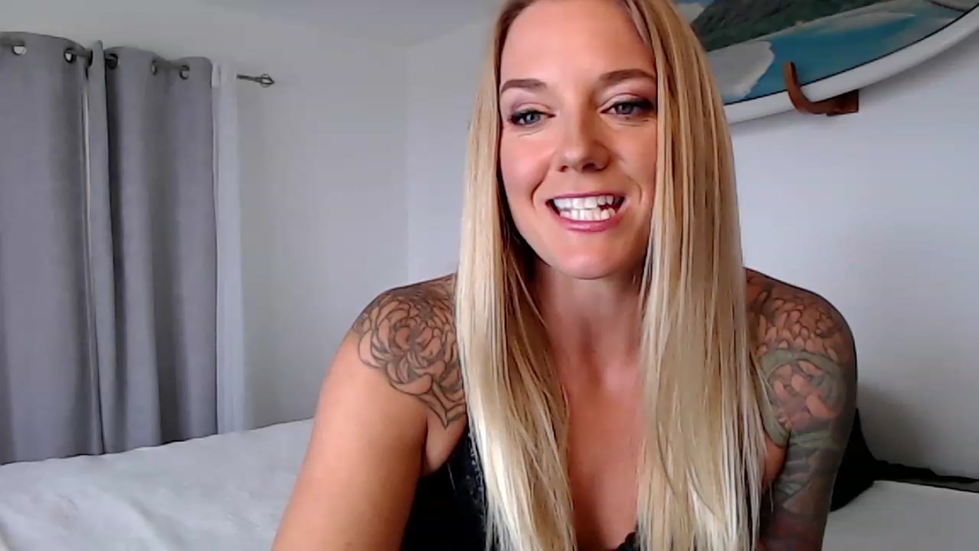 Gallery image thumbnail from Abbie_Hoffman's myfreecams stream on, 03/30/2023, 04:21 image 10 of 20