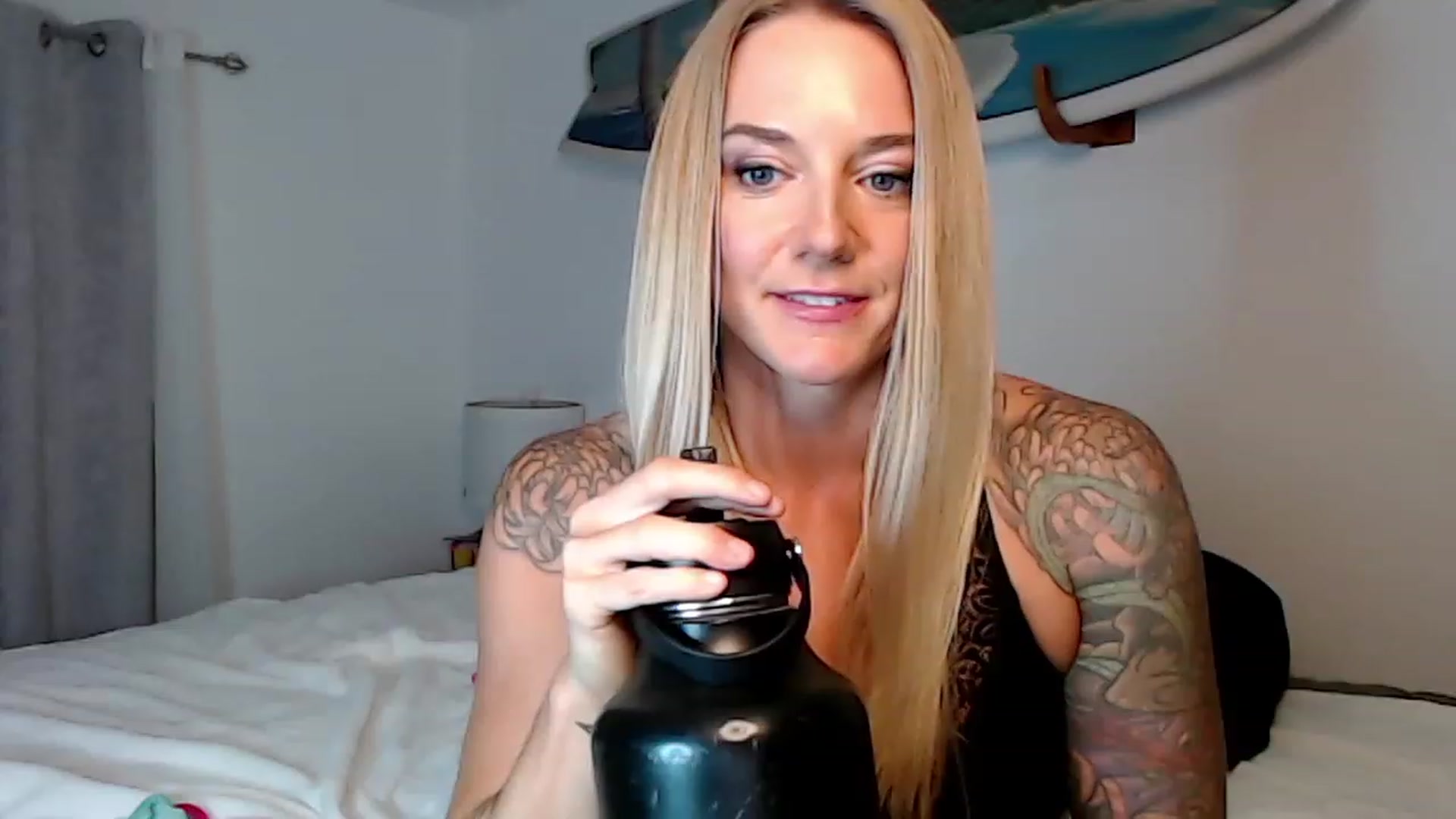 Gallery image thumbnail from Abbie_Hoffman's myfreecams stream on, 03/30/2023, 04:54 image 19 of 20