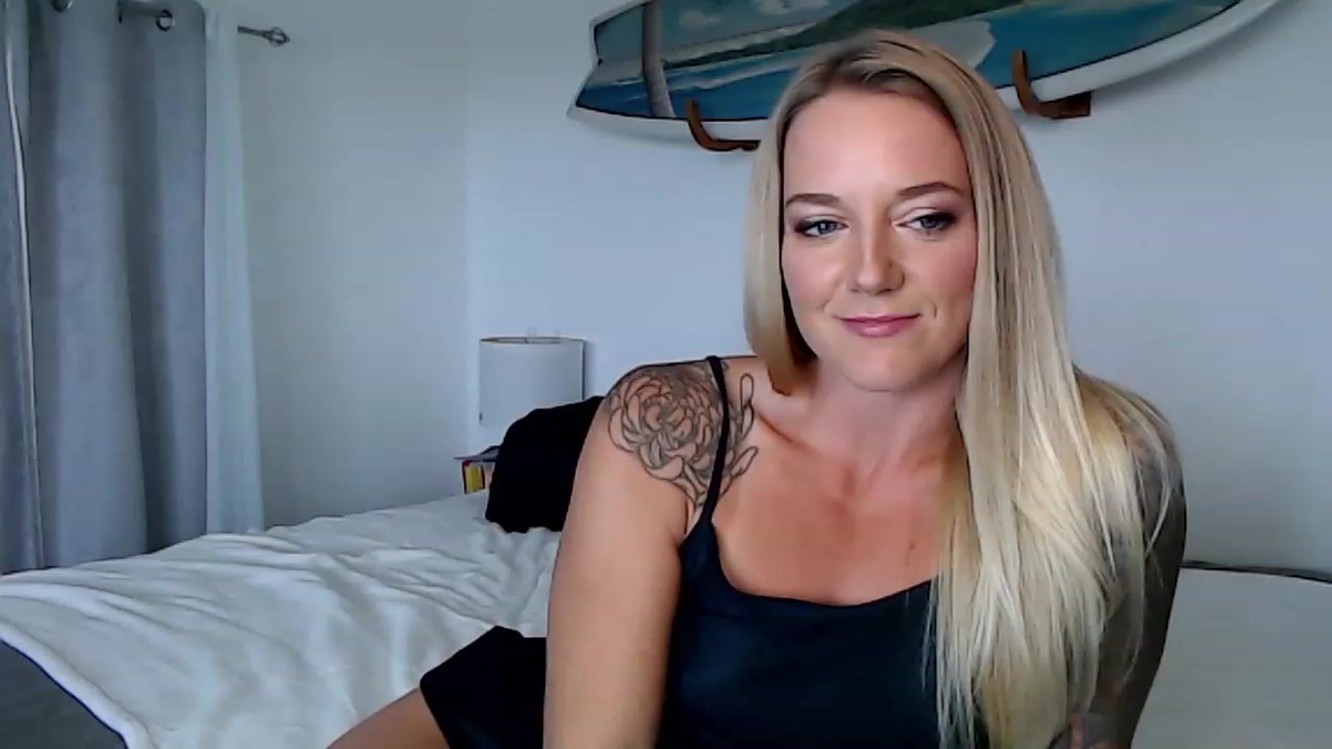 Gallery image thumbnail from Abbie_Hoffman's myfreecams stream on, 03/31/2023, 03:03 image 2 of 20