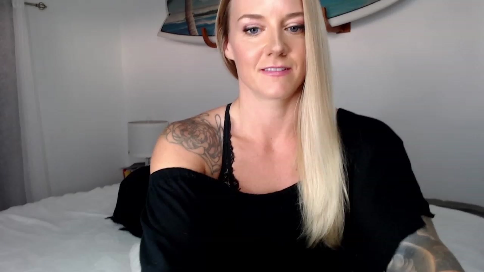 Gallery image thumbnail from Abbie_Hoffman's myfreecams stream on, 04/01/2023, 04:44 image 1 of 20
