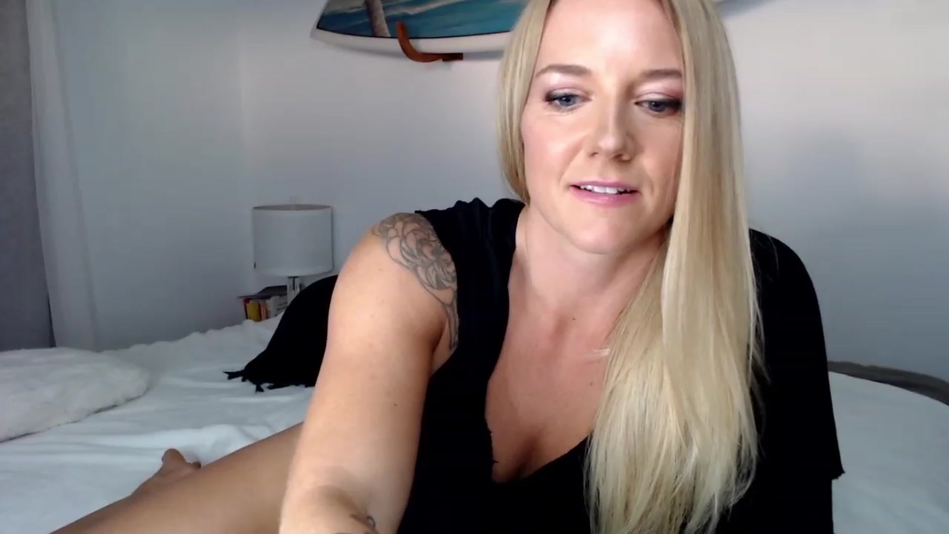 Gallery image thumbnail from Abbie_Hoffman's myfreecams stream on, 04/01/2023, 04:44 image 7 of 20