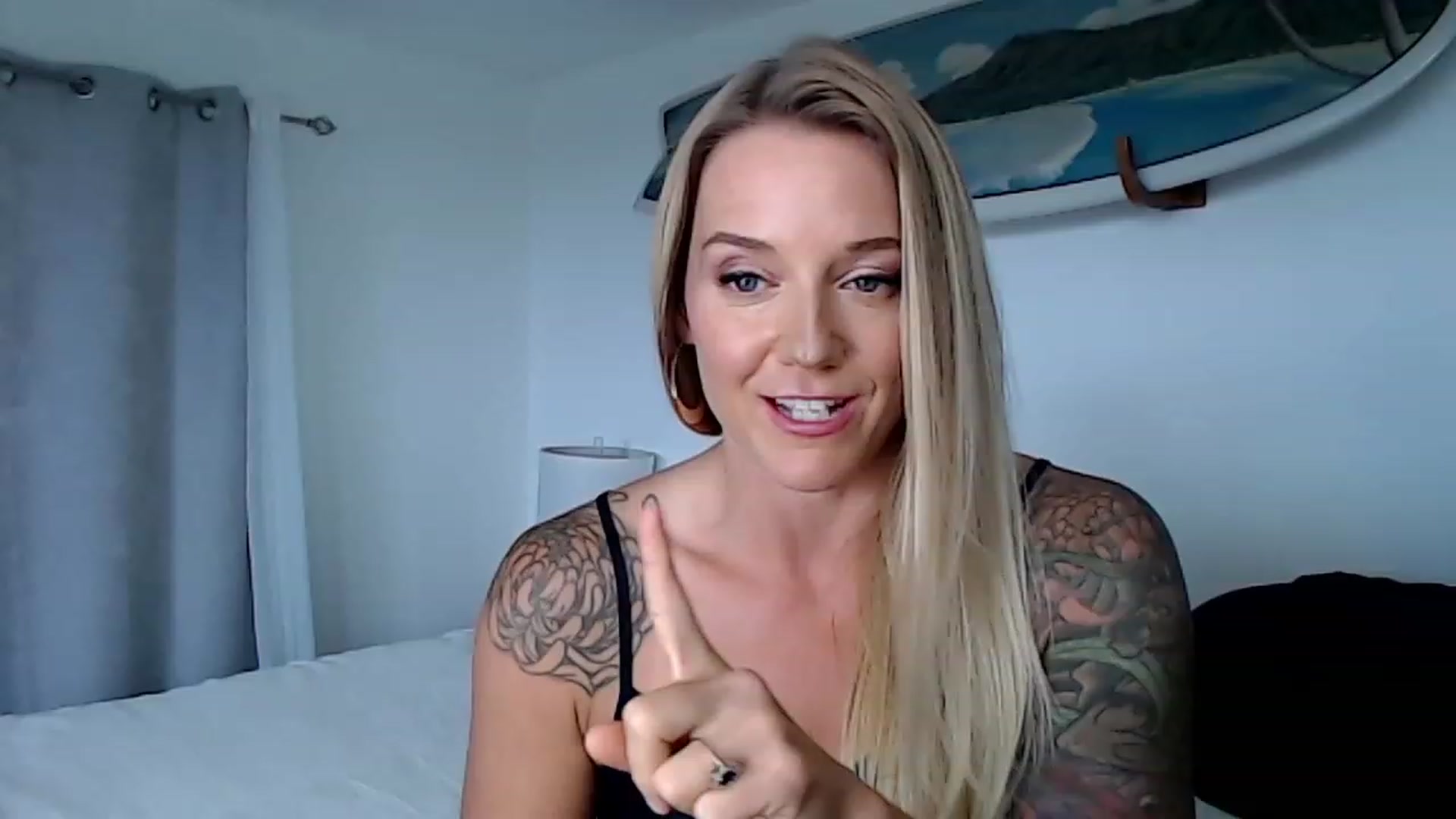 Gallery image thumbnail from Abbie_Hoffman's myfreecams stream on, 04/12/2023, 02:14 image 9 of 20