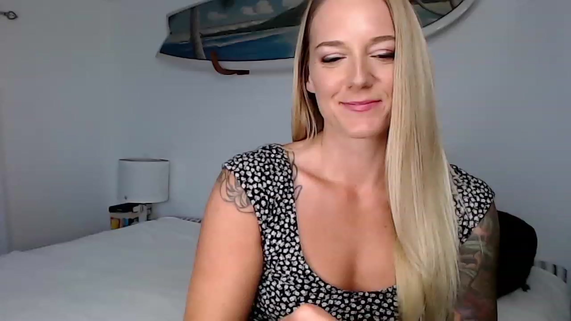 Gallery image thumbnail from Abbie_Hoffman's myfreecams stream on, 04/26/2023, 01:45 image 14 of 20