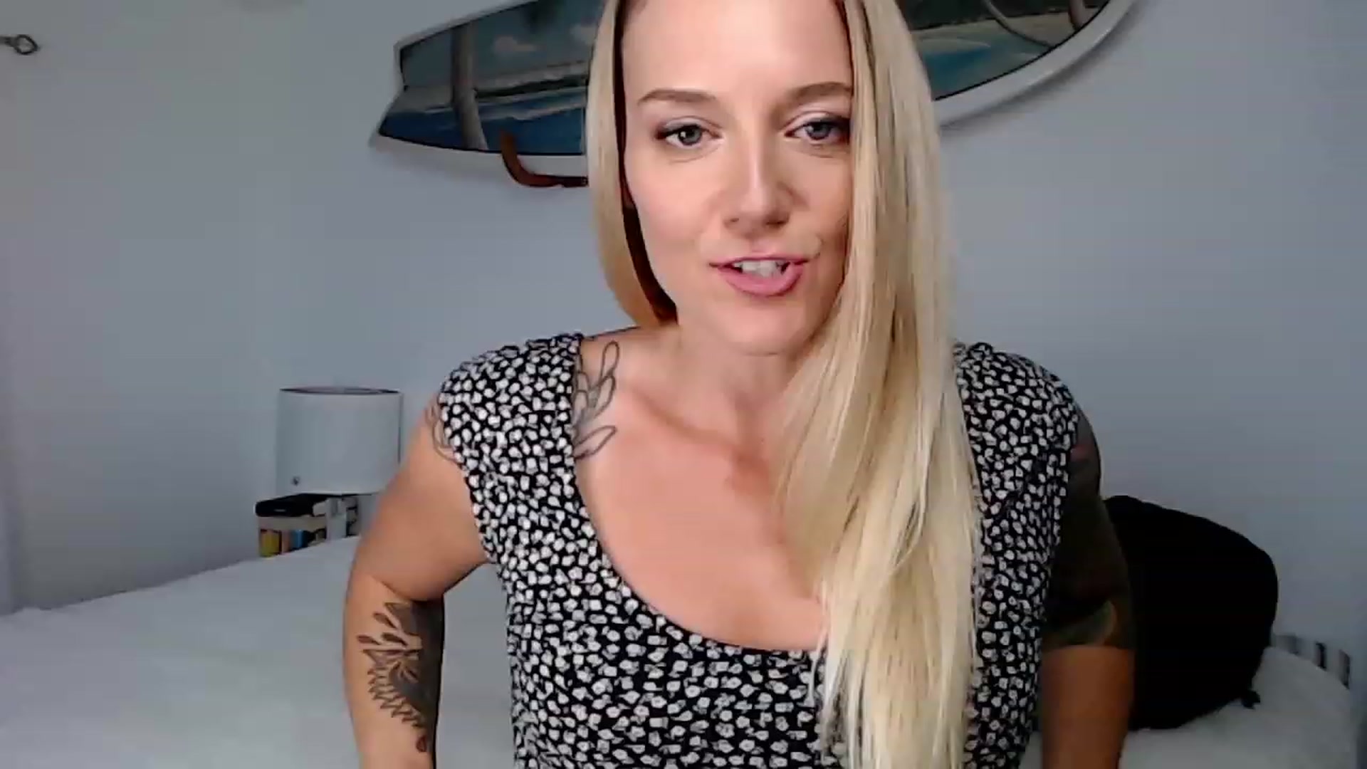 Gallery image thumbnail from Abbie_Hoffman's myfreecams stream on, 04/26/2023, 01:45 image 4 of 20