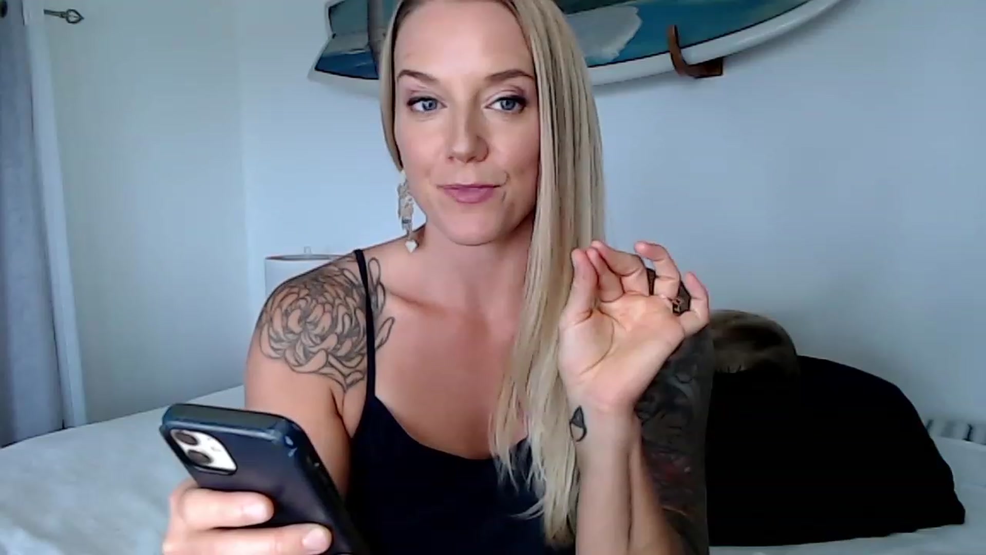 Gallery image thumbnail from Abbie_Hoffman's myfreecams stream on, 05/31/2023, 02:10 image 13 of 20
