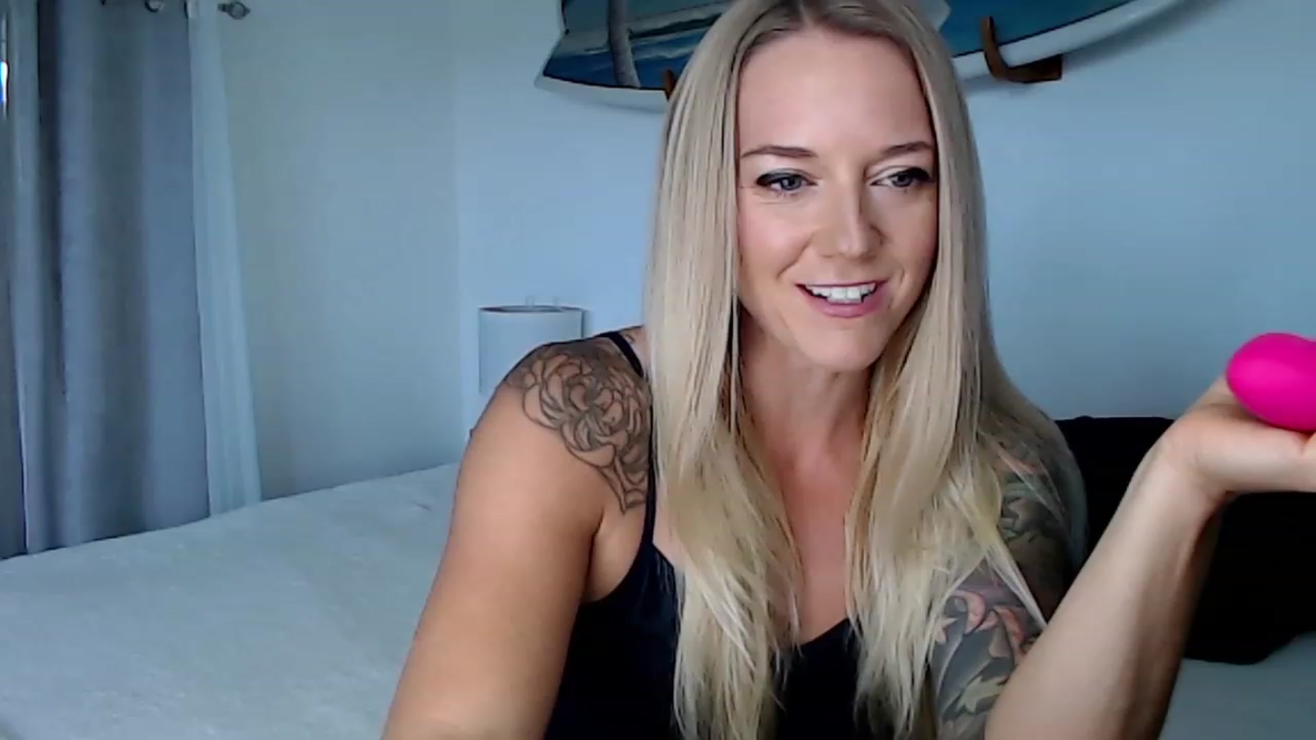 Gallery image thumbnail from Abbie_Hoffman's myfreecams stream on, 07/26/2023, 01:31 image 2 of 20