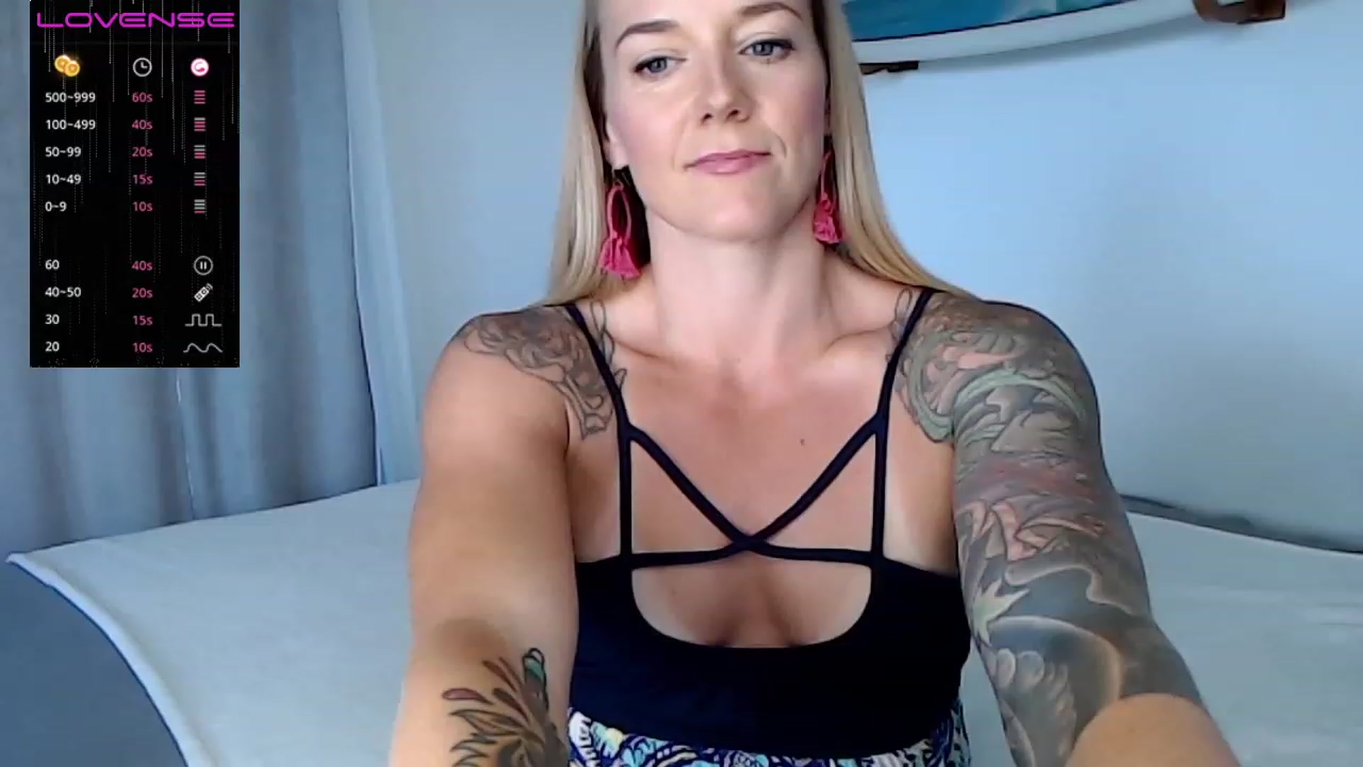 Gallery image thumbnail from Abbie_Hoffman's myfreecams stream on, 07/28/2023, 24:52 image 12 of 20