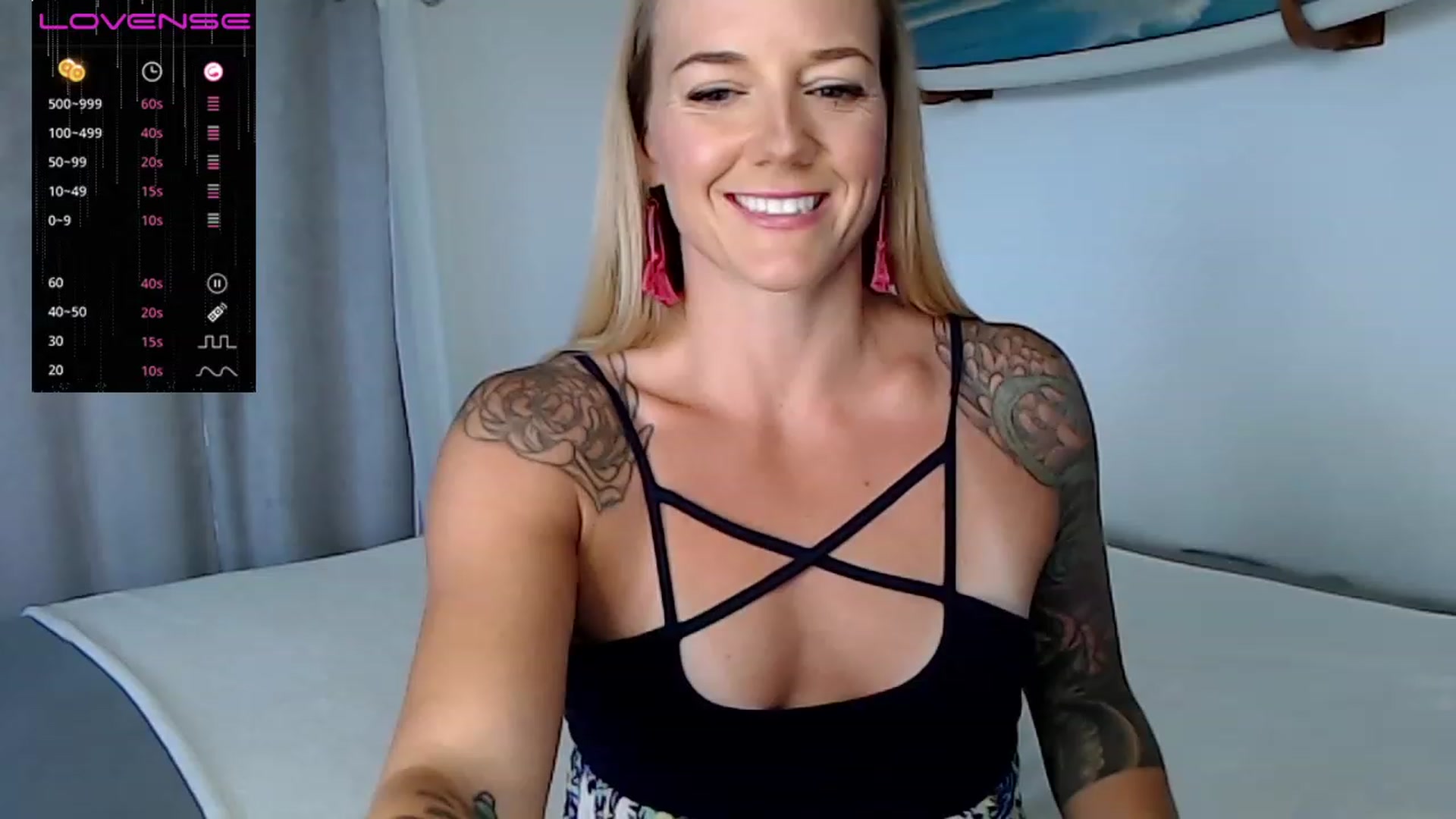 Gallery image thumbnail from Abbie_Hoffman's myfreecams stream on, 07/28/2023, 24:52 image 14 of 20