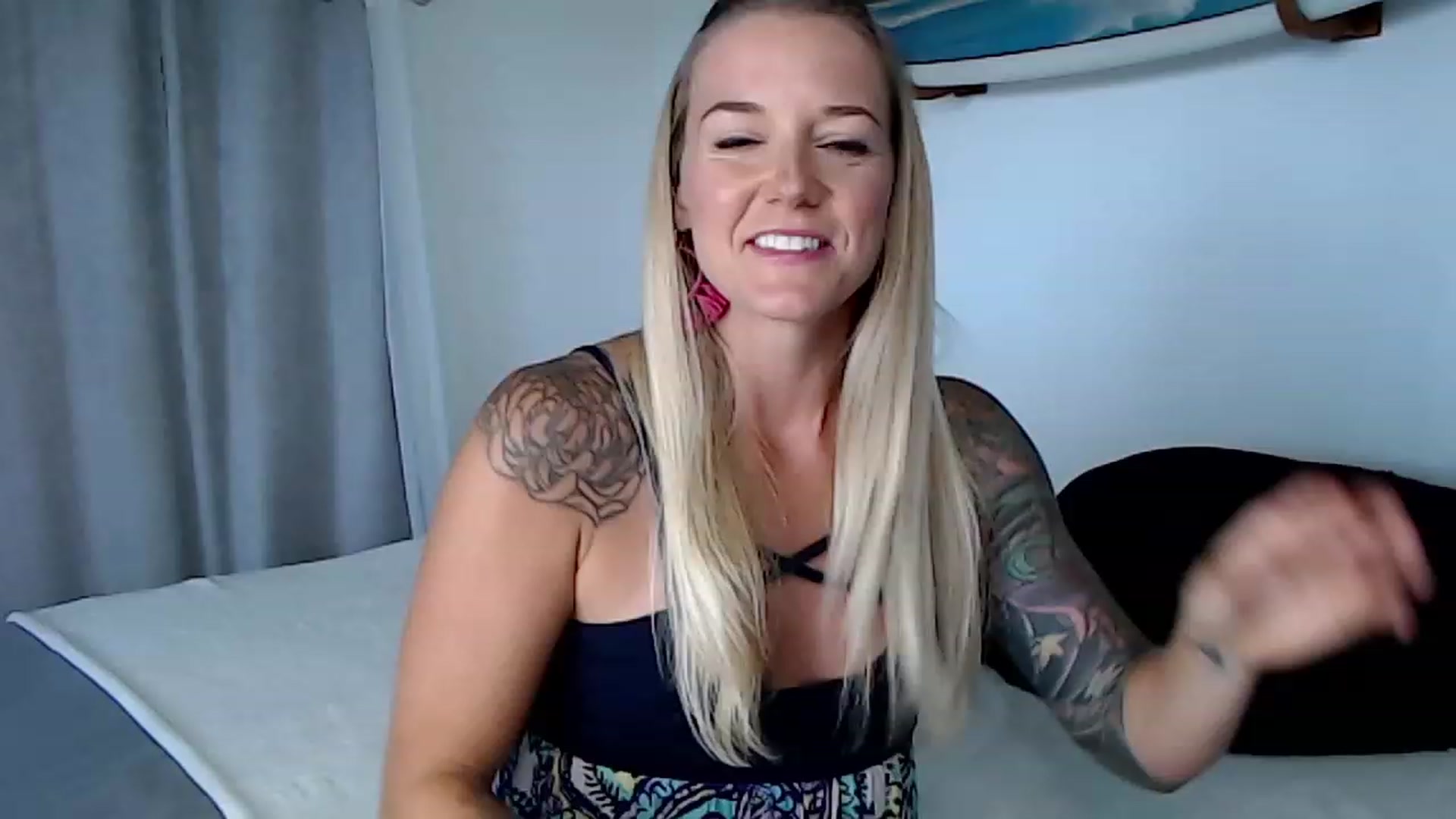 Gallery image thumbnail from Abbie_Hoffman's myfreecams stream on, 07/28/2023, 02:27 image 1 of 20