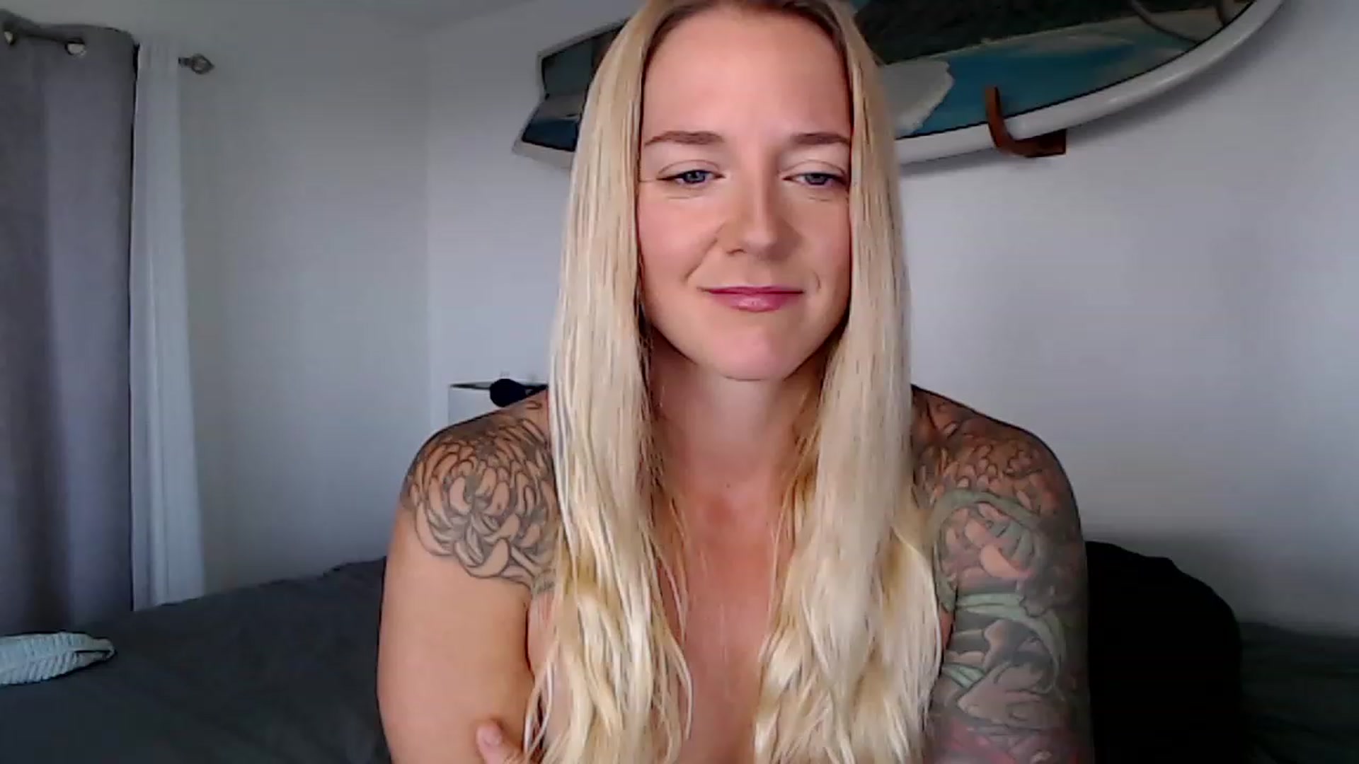 Gallery image thumbnail from Abbie_Hoffman's myfreecams stream on, 08/17/2023, 03:59 image 1 of 20