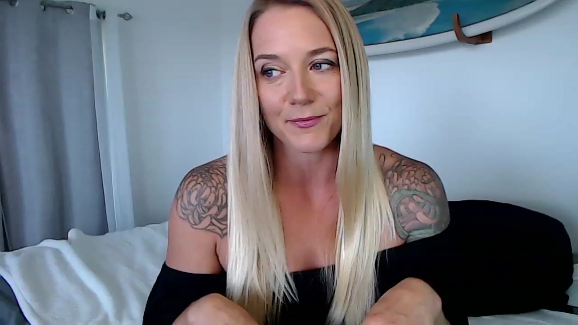 Gallery image thumbnail from Abbie_Hoffman's myfreecams stream on, 08/23/2023, 03:23 image 11 of 20