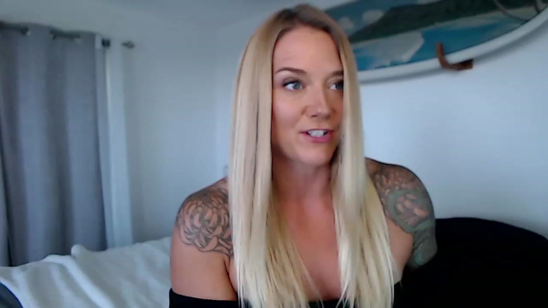 Gallery image thumbnail from Abbie_Hoffman's myfreecams stream on, 08/23/2023, 03:23 image 15 of 20