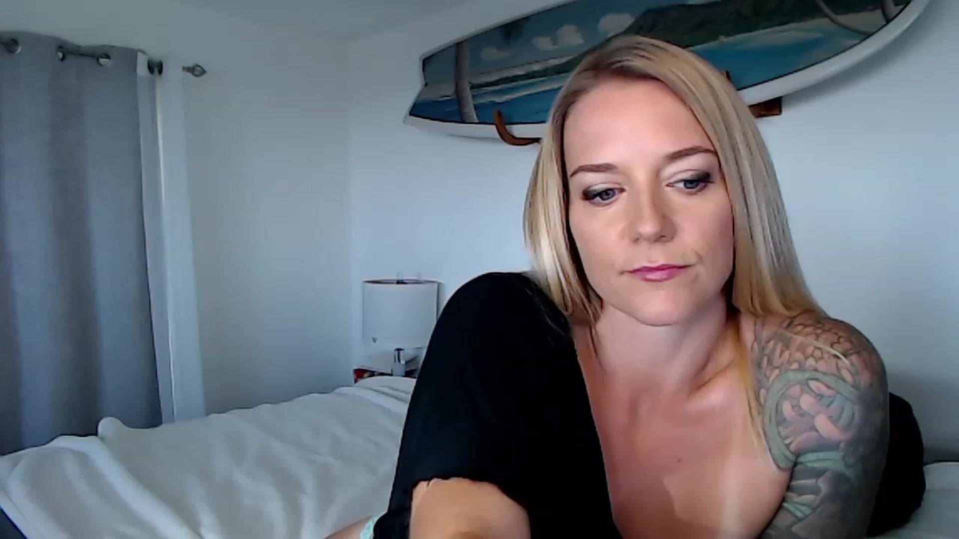 Gallery image thumbnail from Abbie_Hoffman's myfreecams stream on, 08/23/2023, 04:36 image 2 of 20