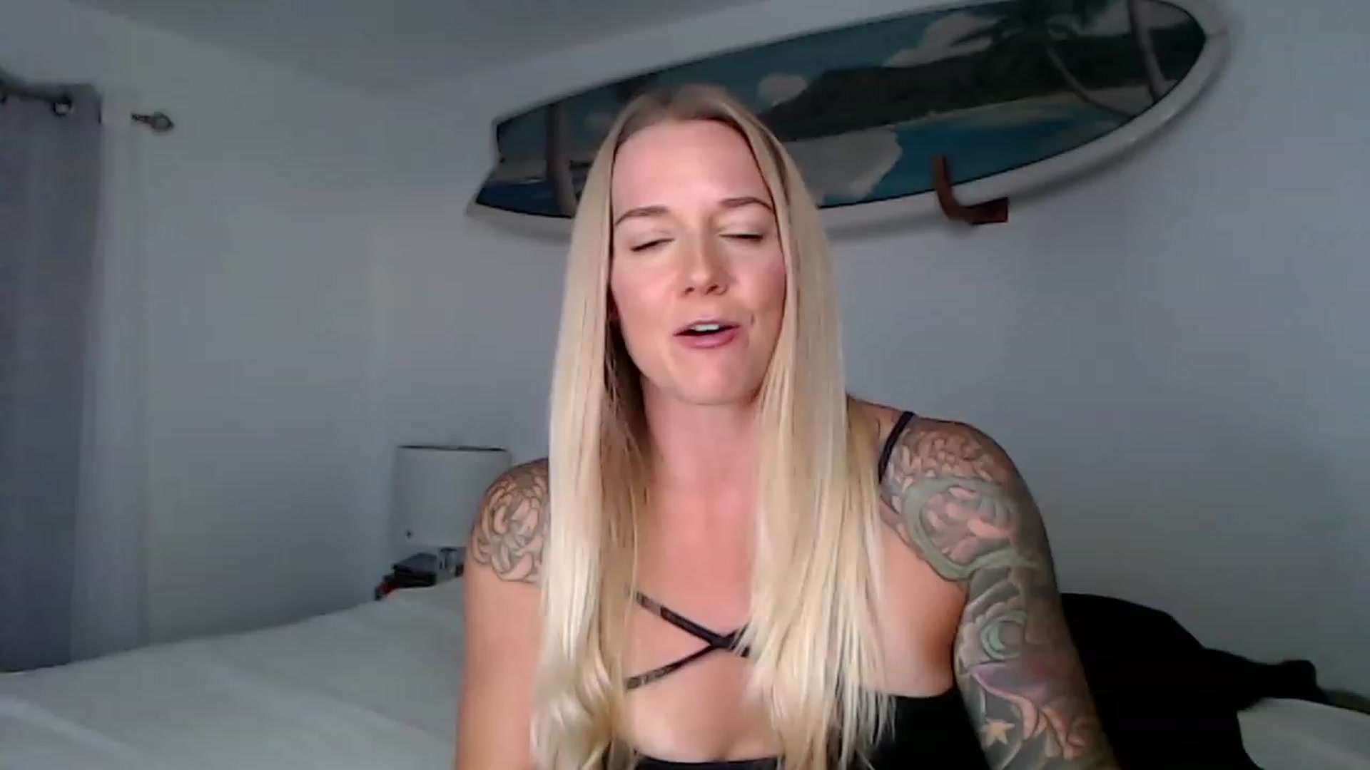 Gallery image thumbnail from Abbie_Hoffman's myfreecams stream on, 09/16/2023, 04:51 image 1 of 20