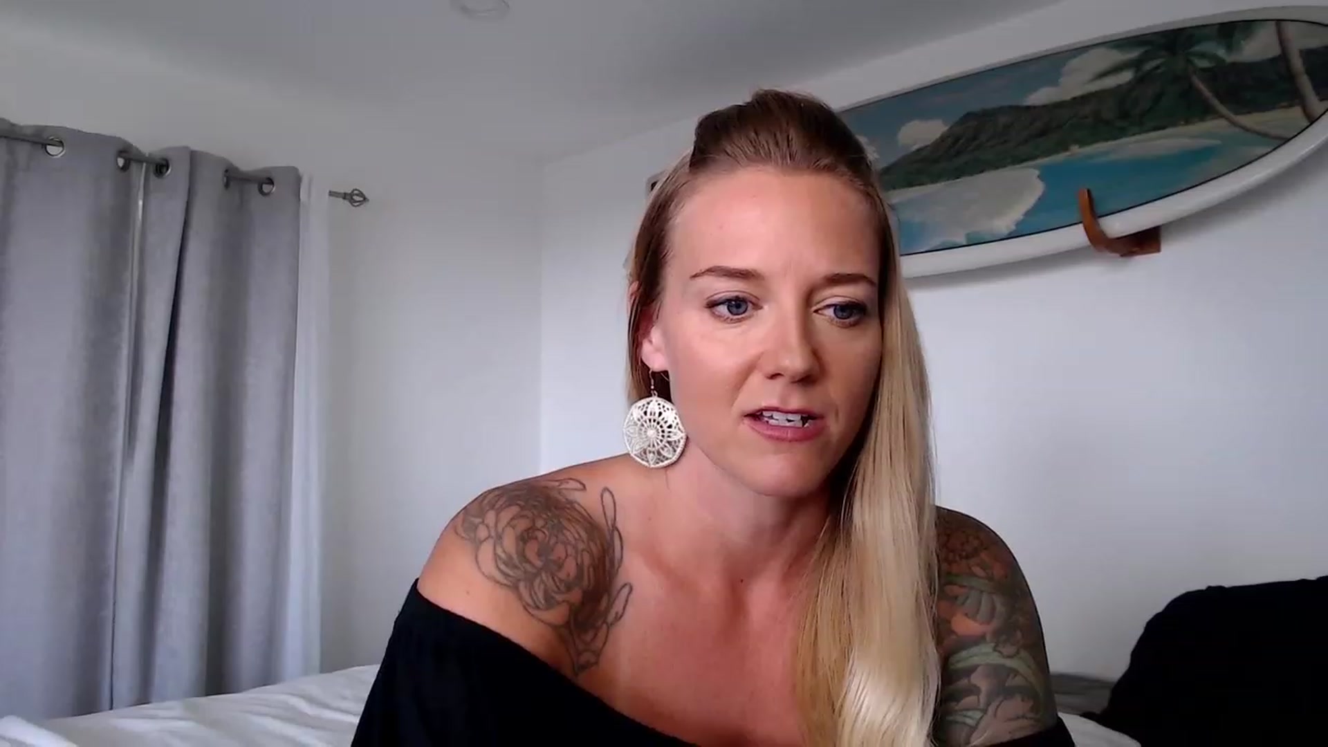 Gallery image thumbnail from Abbie_Hoffman's myfreecams stream on, 09/21/2023, 02:45 image 14 of 20