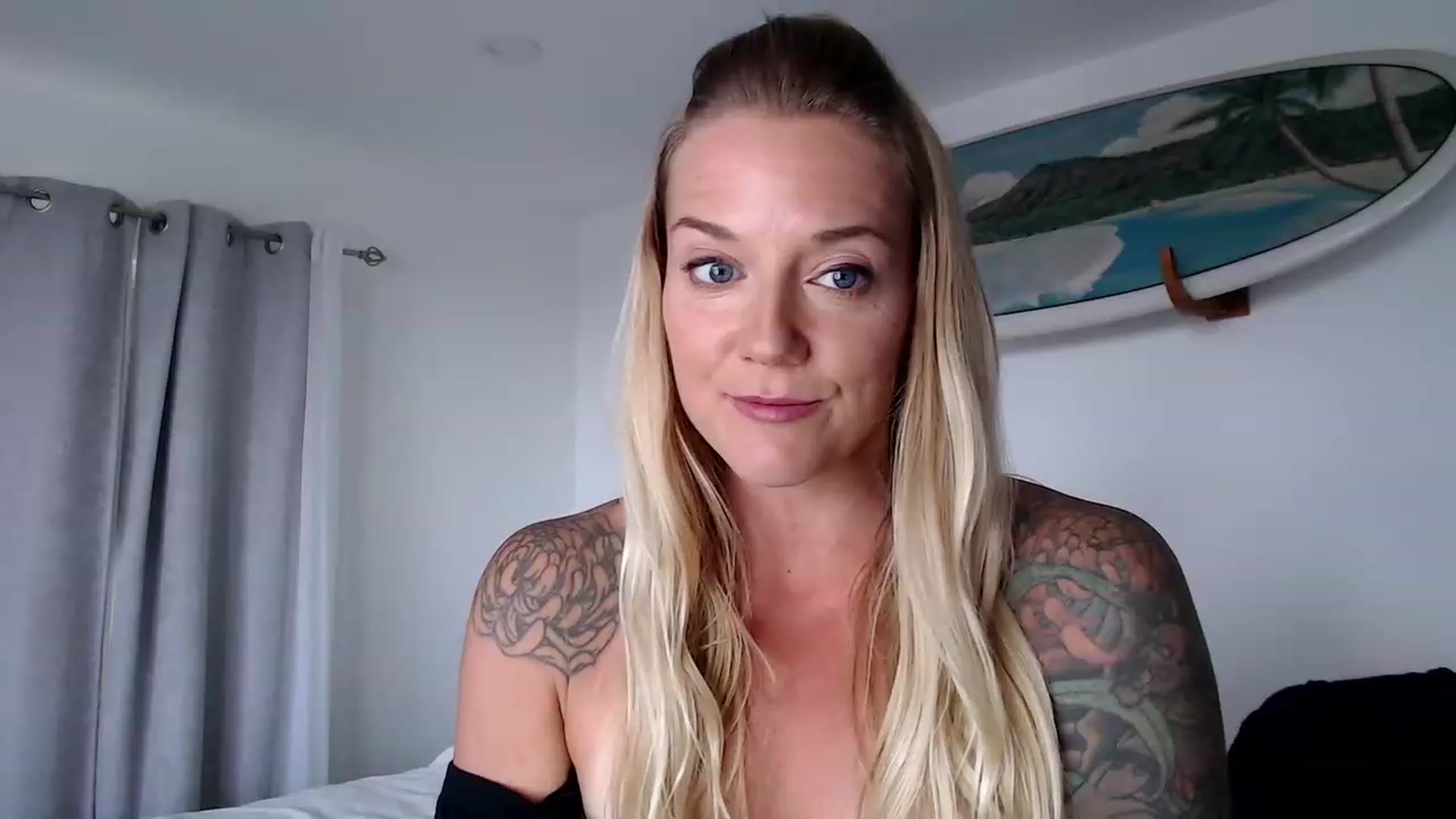 Gallery image thumbnail from Abbie_Hoffman's myfreecams stream on, 09/21/2023, 02:45 image 7 of 20