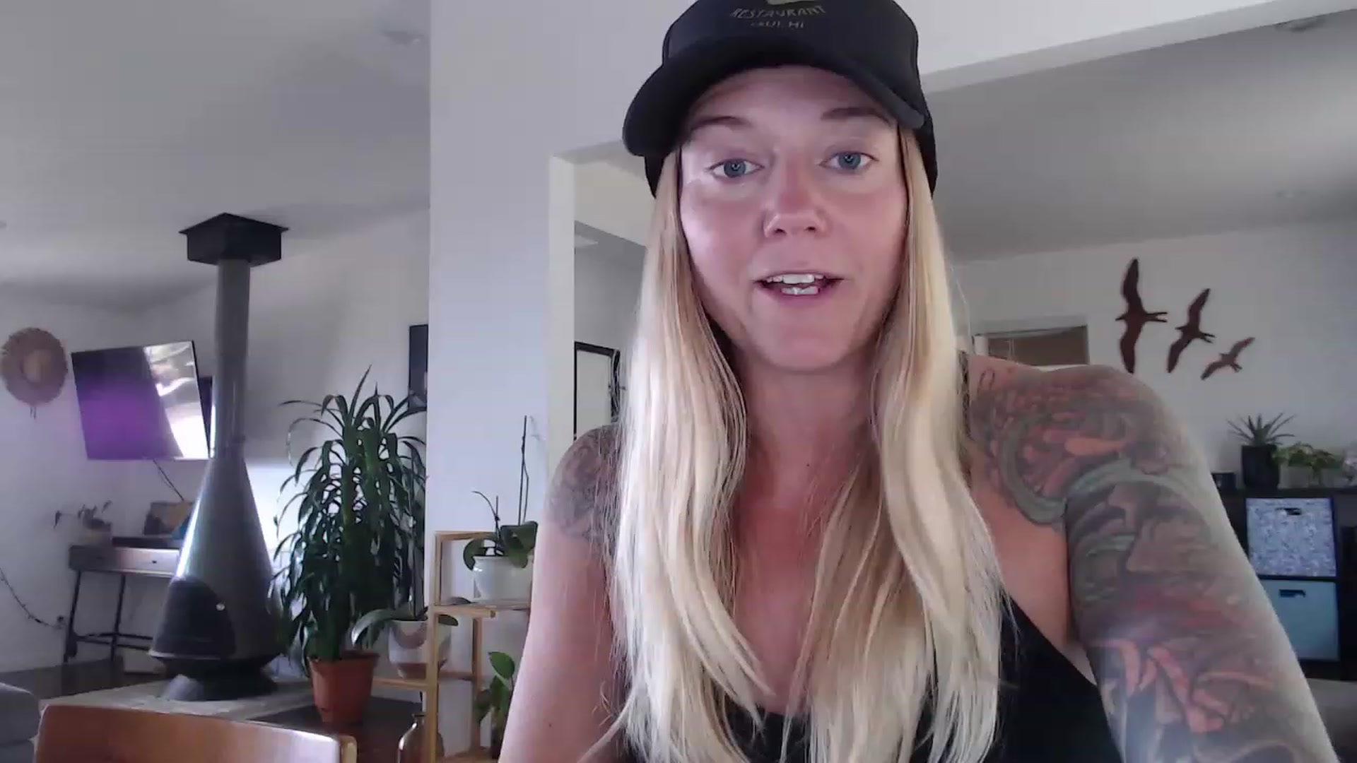 Gallery image thumbnail from Abbie_Hoffman's myfreecams stream on, 10/08/2023, 23:38 image 6 of 20