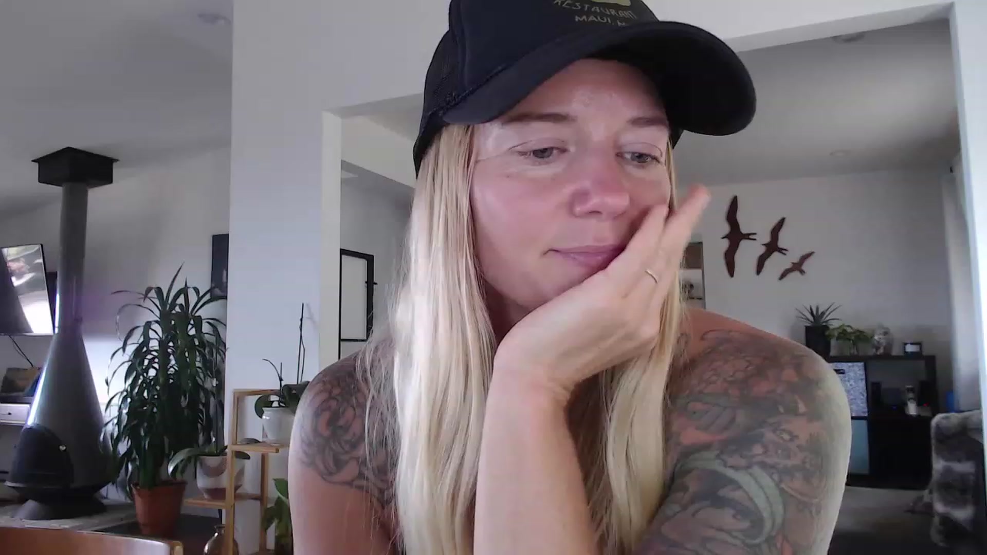 Gallery image thumbnail from Abbie_Hoffman's myfreecams stream on, 10/08/2023, 23:38 image 18 of 20