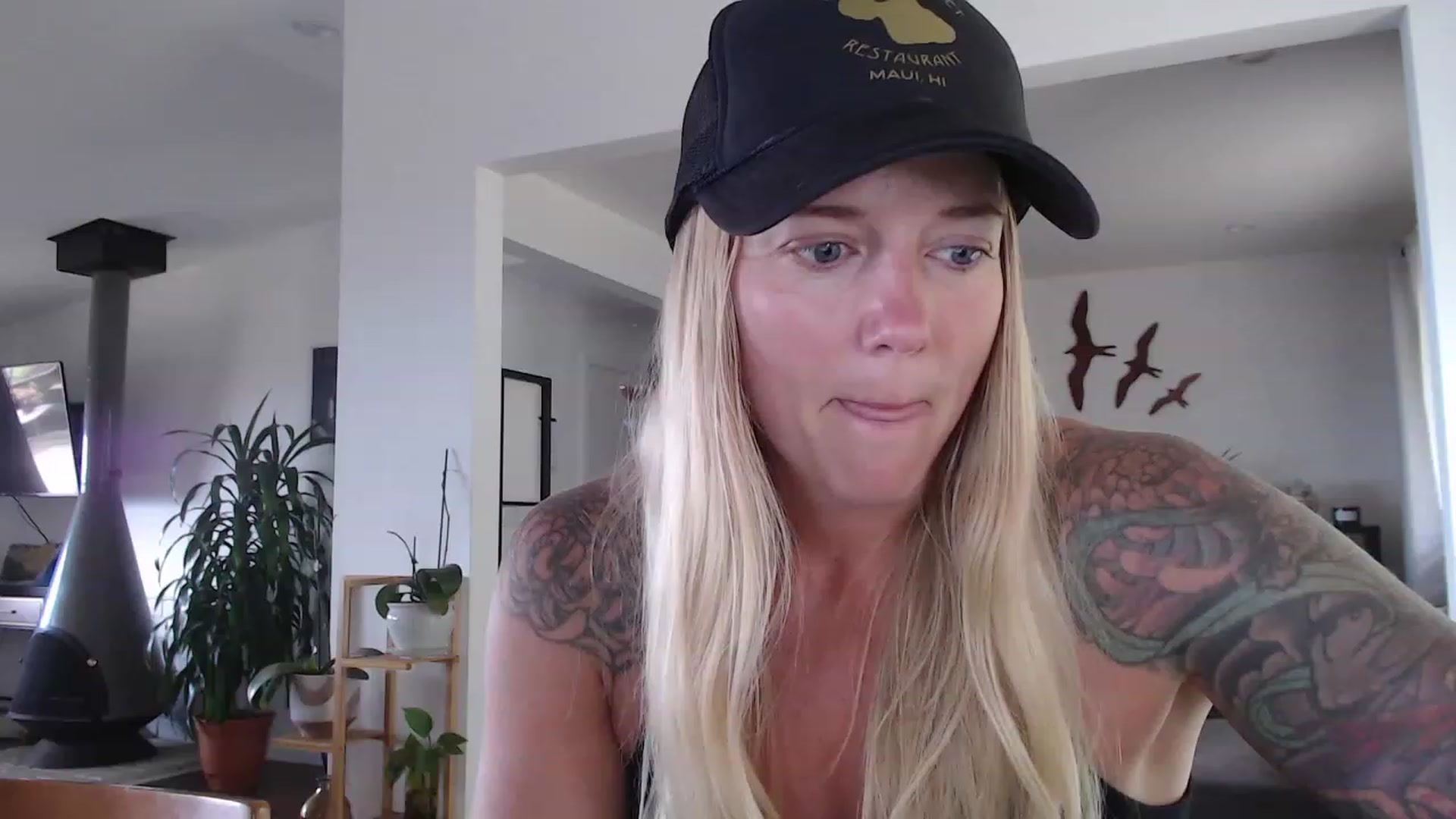 Gallery image thumbnail from Abbie_Hoffman's myfreecams stream on, 10/08/2023, 23:38 image 16 of 20