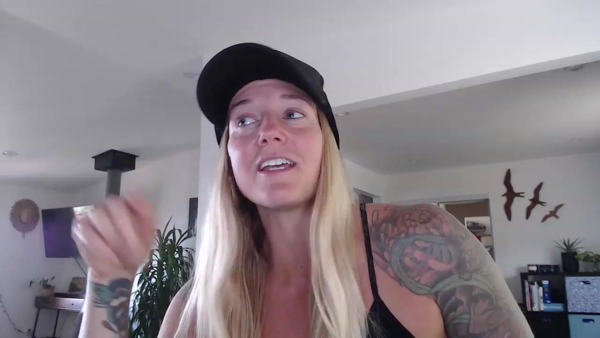 Gallery image thumbnail from Abbie_Hoffman's myfreecams stream on, 10/08/2023, 23:38 image 3 of 20