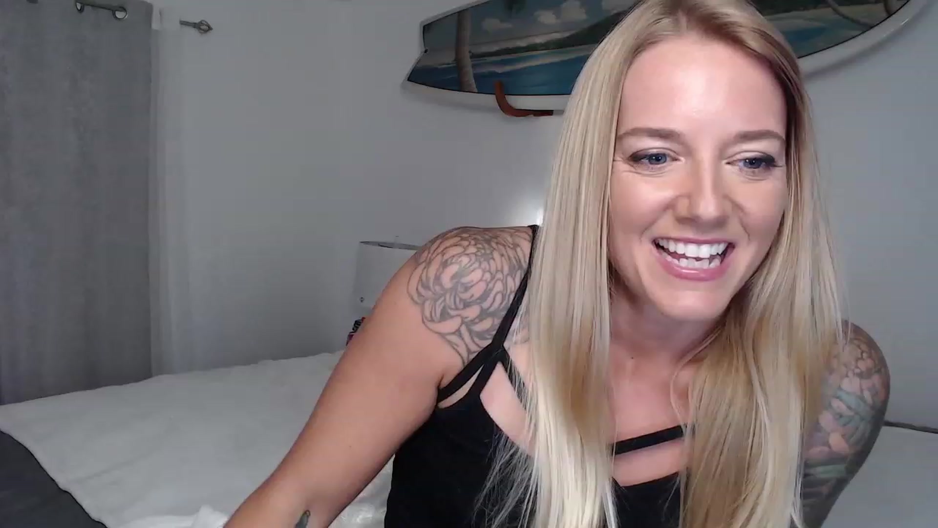 Gallery image thumbnail from Abbie_Hoffman's myfreecams stream on, 10/15/2023, 04:37 image 1 of 20