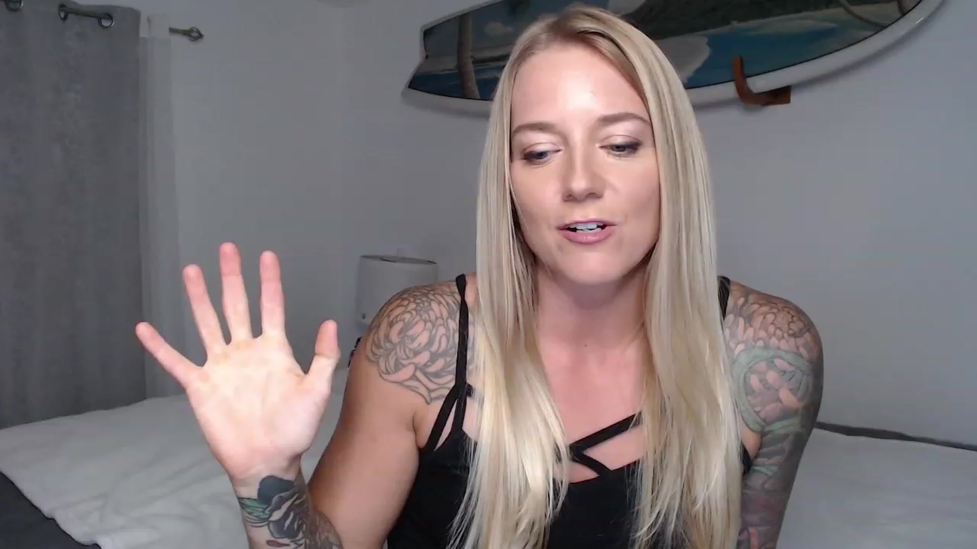 Gallery image thumbnail from Abbie_Hoffman's myfreecams stream on, 10/15/2023, 04:37 image 7 of 20