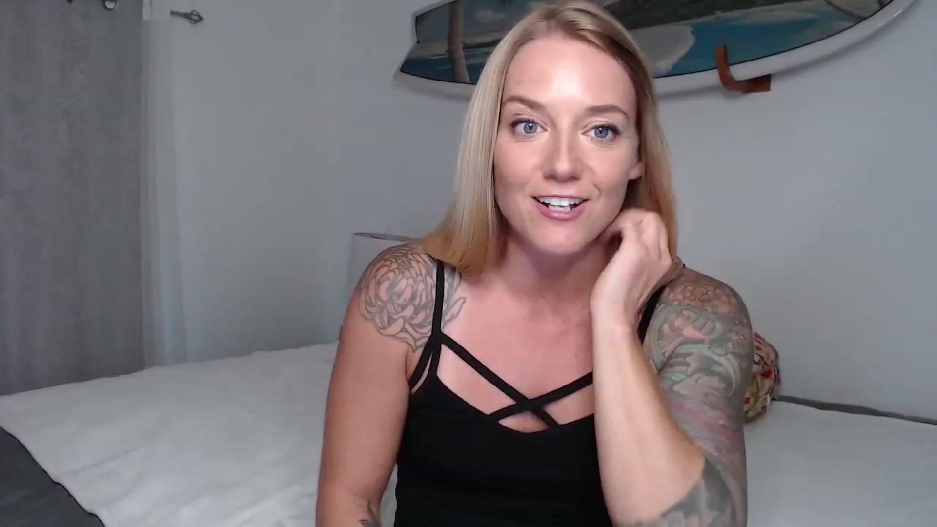 Gallery image thumbnail from Abbie_Hoffman's myfreecams stream on, 10/15/2023, 04:37 image 2 of 20
