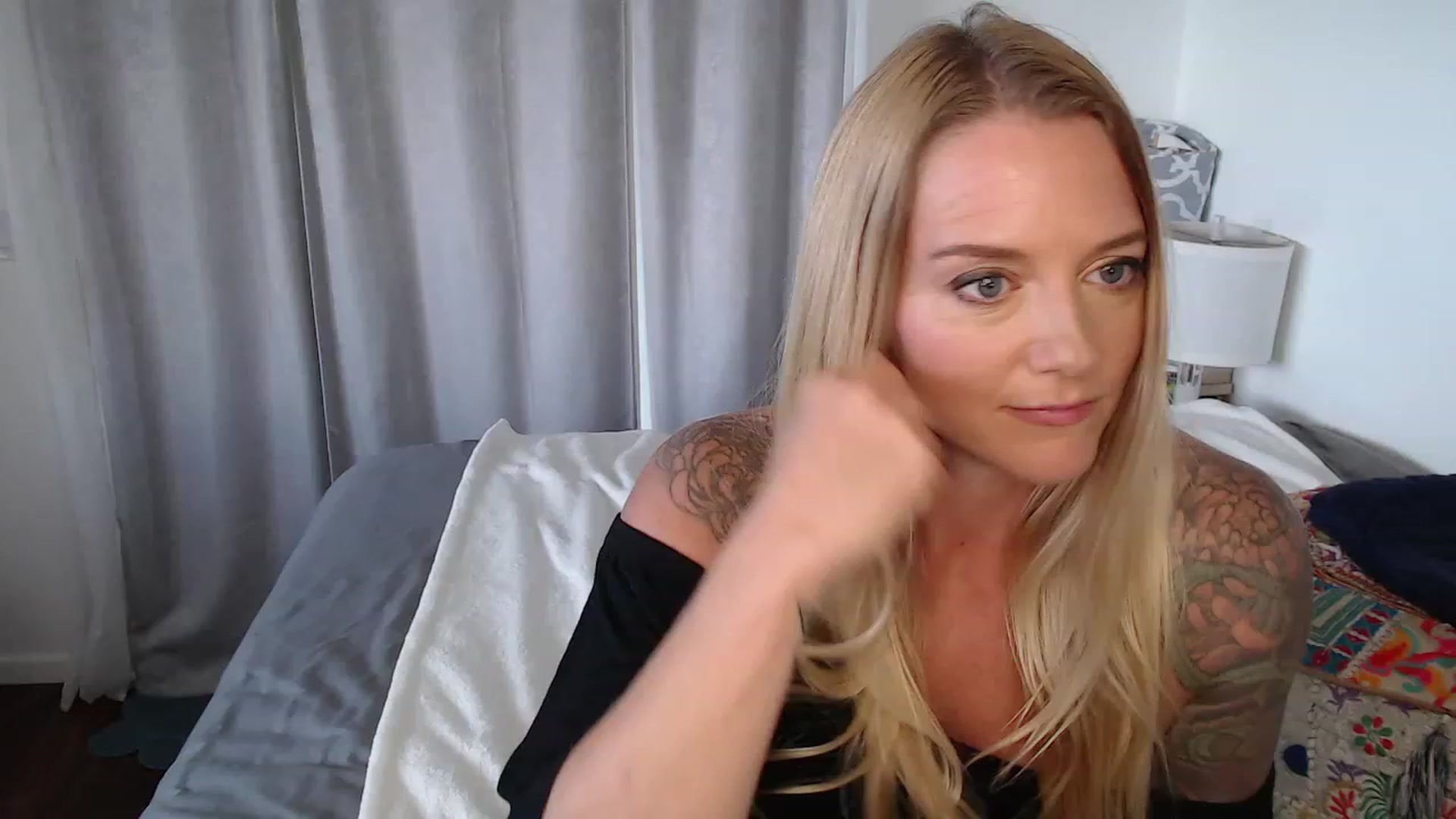 Gallery image thumbnail from Abbie_Hoffman's myfreecams stream on, 12/05/2023, 24:02 image 20 of 20