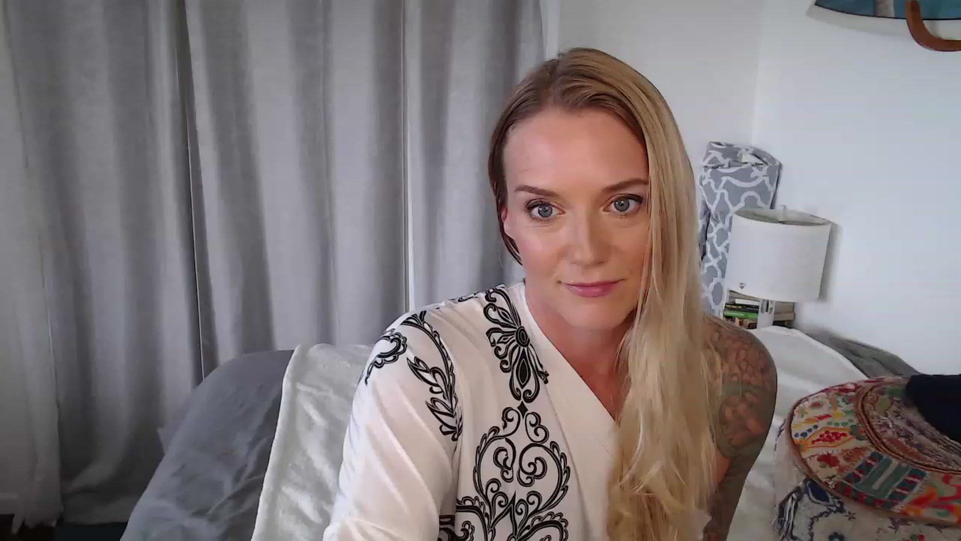 Gallery image thumbnail from Abbie_Hoffman's myfreecams stream on, 12/05/2023, 01:42 image 9 of 20