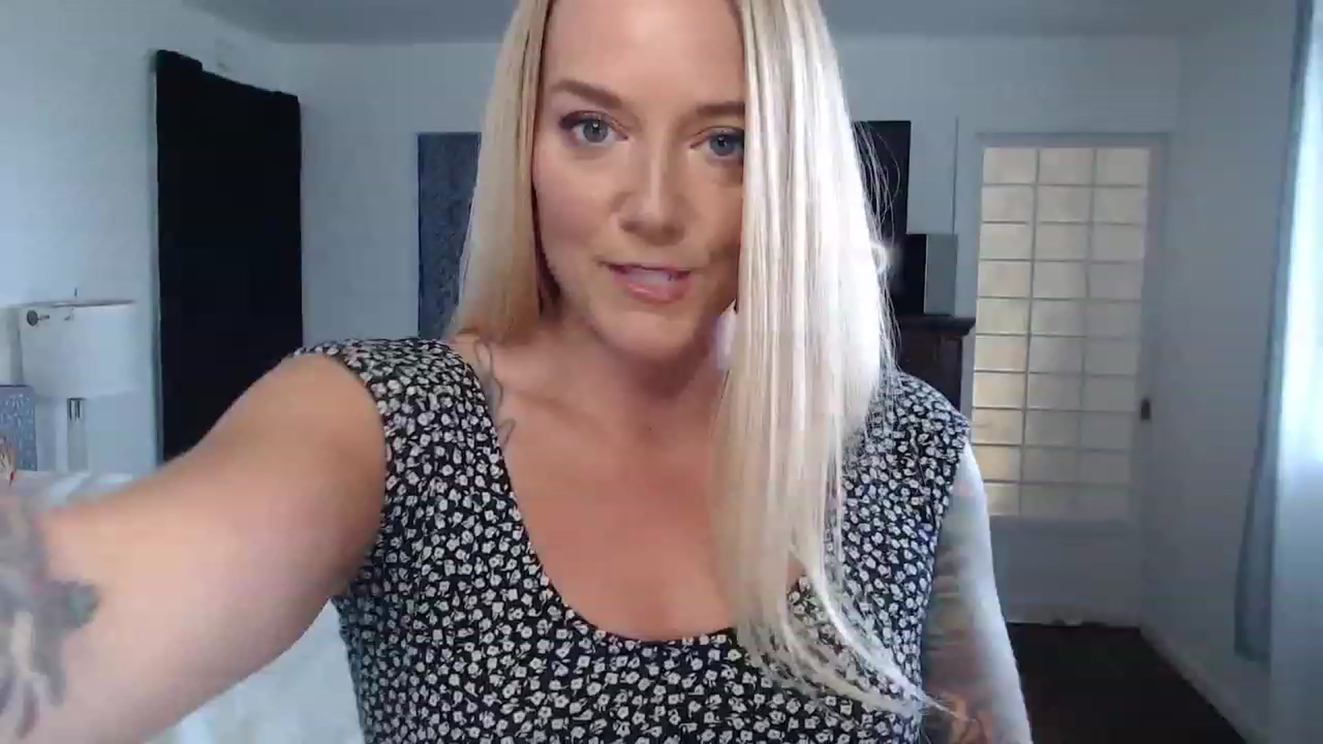 Gallery image thumbnail from Abbie_Hoffman's myfreecams stream on, 12/09/2023, 01:26 image 5 of 20