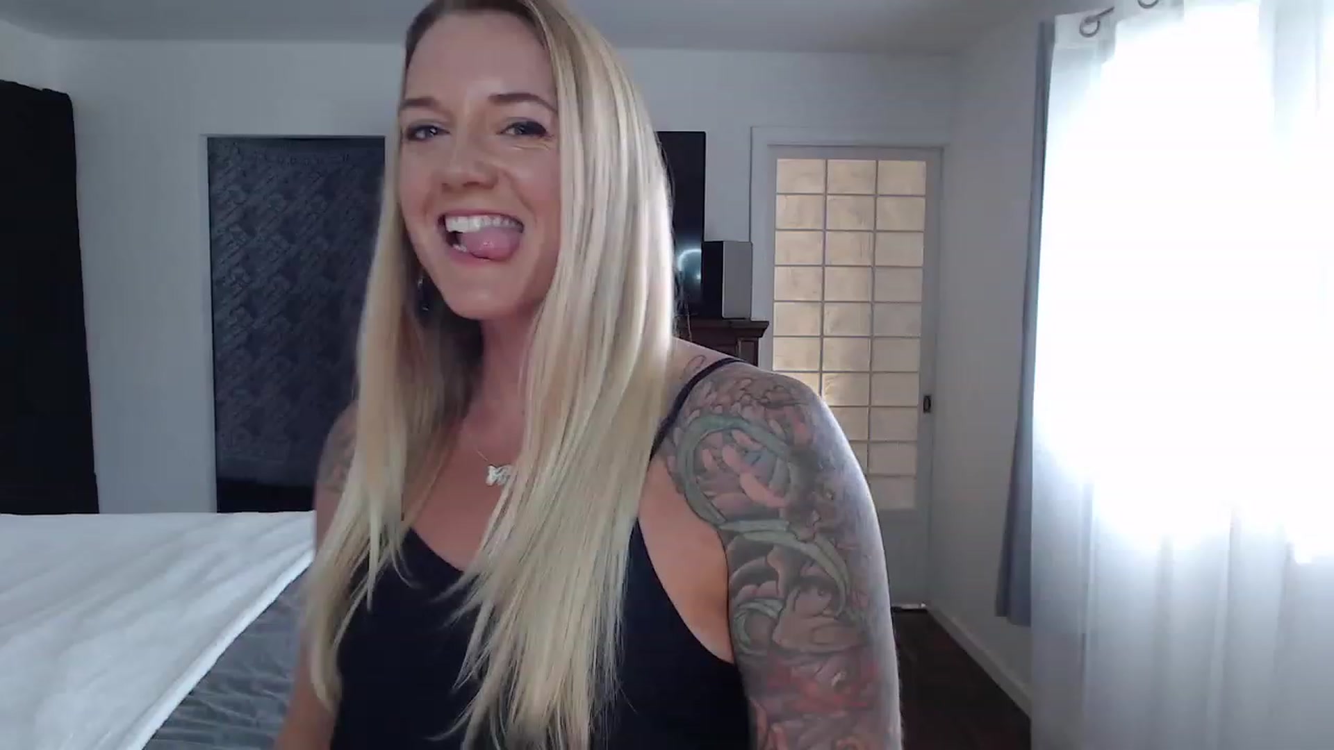 Gallery image thumbnail from Abbie_Hoffman's myfreecams stream on, 12/12/2023, 01:34 image 13 of 20