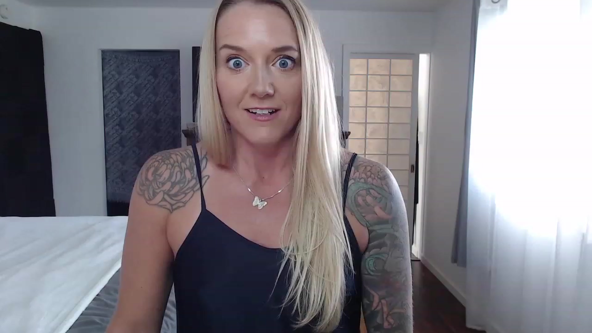 Gallery image thumbnail from Abbie_Hoffman's myfreecams stream on, 12/12/2023, 01:34 image 1 of 20