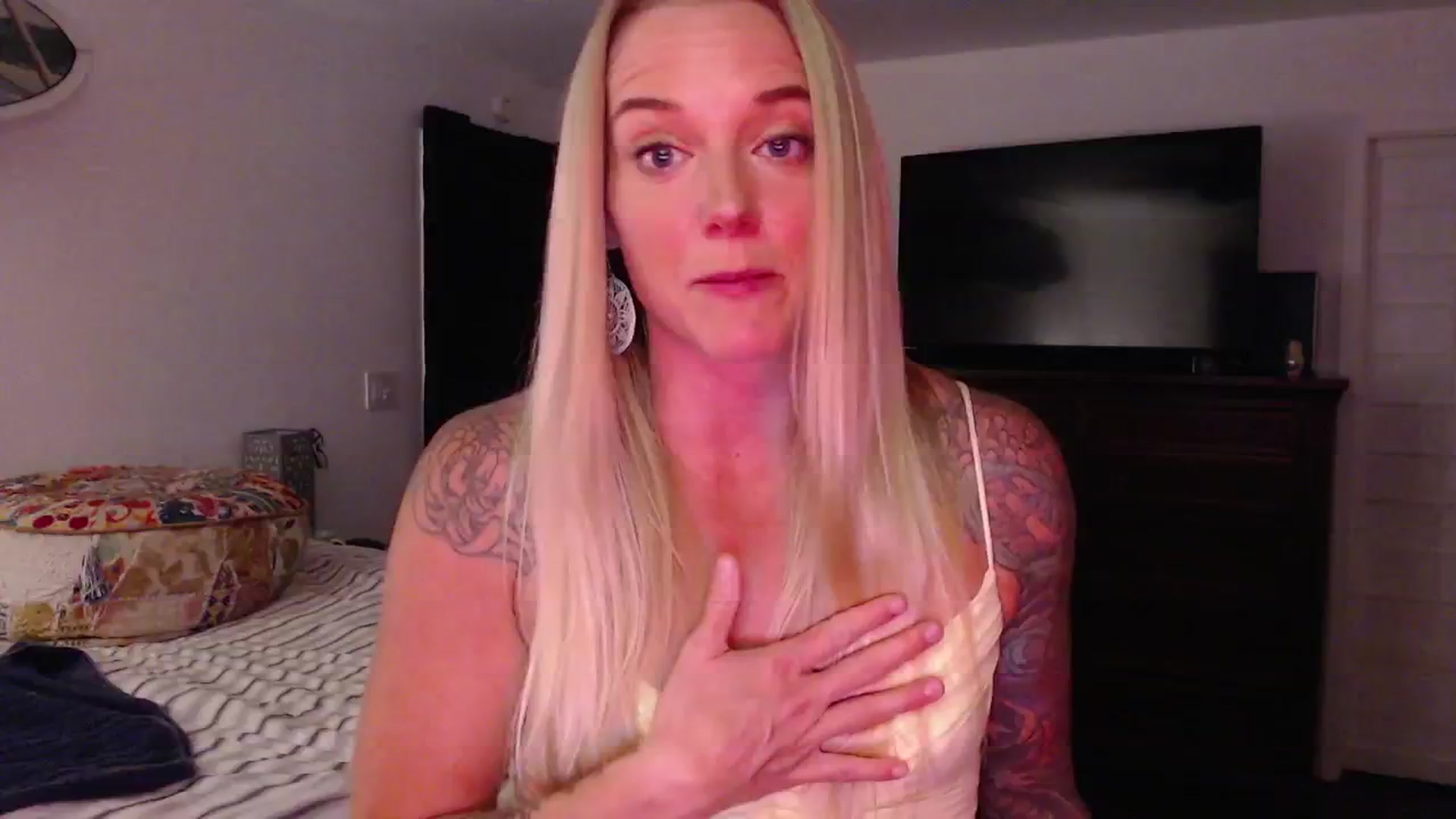 Gallery image thumbnail from Abbie_Hoffman's myfreecams stream on, 01/24/2024, 06:39 image 7 of 20