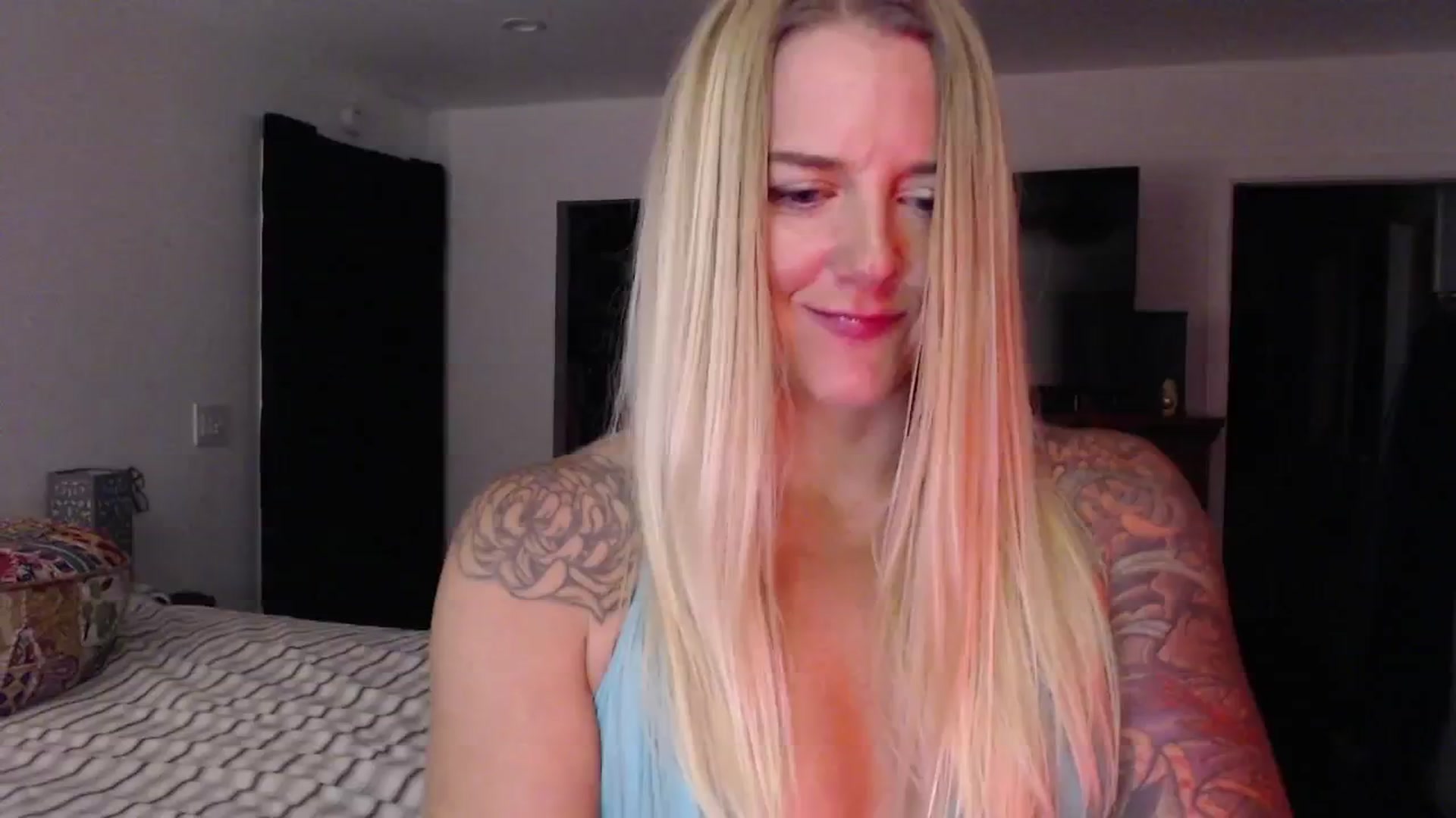 Gallery image thumbnail from Abbie_Hoffman's myfreecams stream on, 01/24/2024, 08:09 image 14 of 20