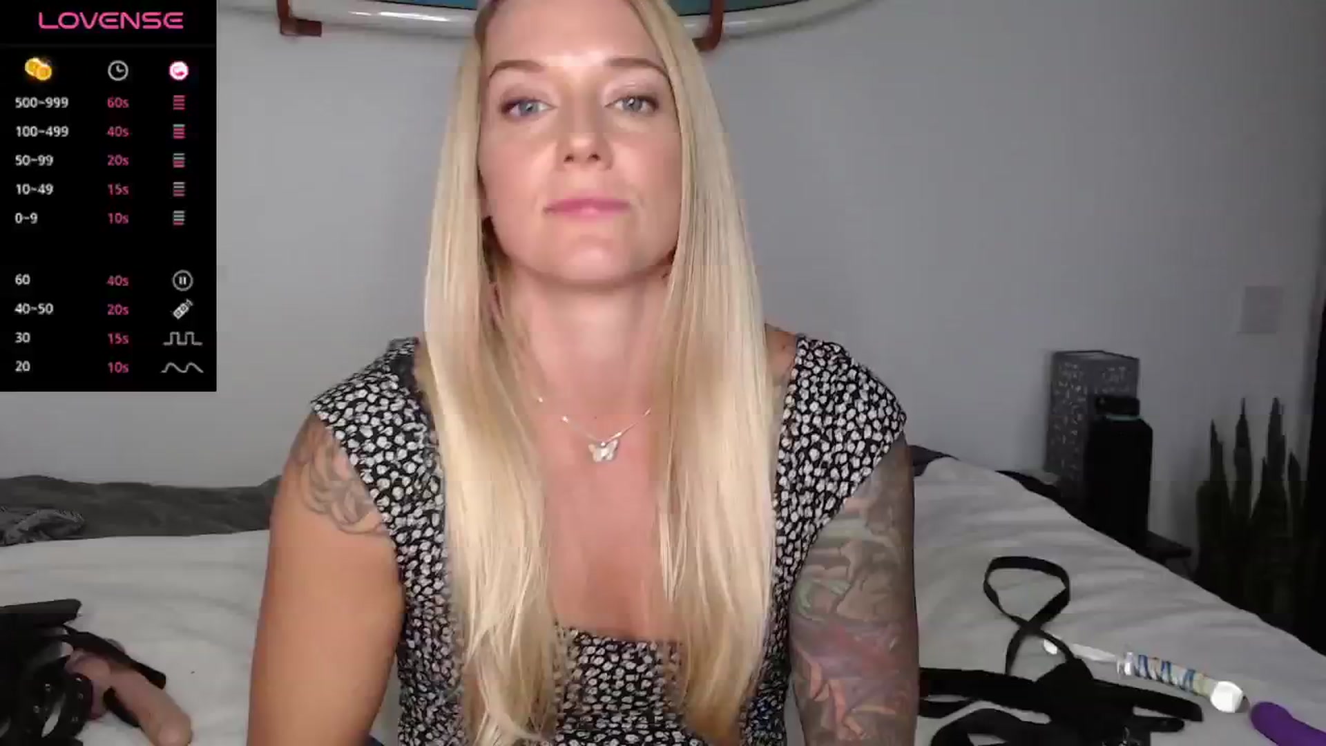 Gallery image thumbnail from Abbie_Hoffman's myfreecams stream on, 03/15/2024, 04:27 image 7 of 20